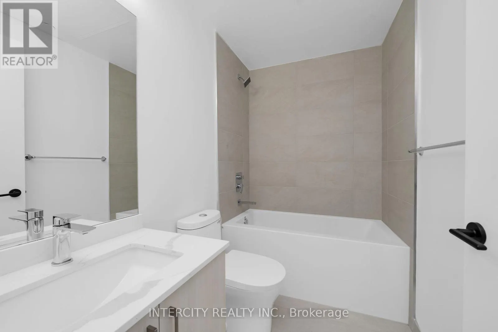 312 - 2075 KING ROAD