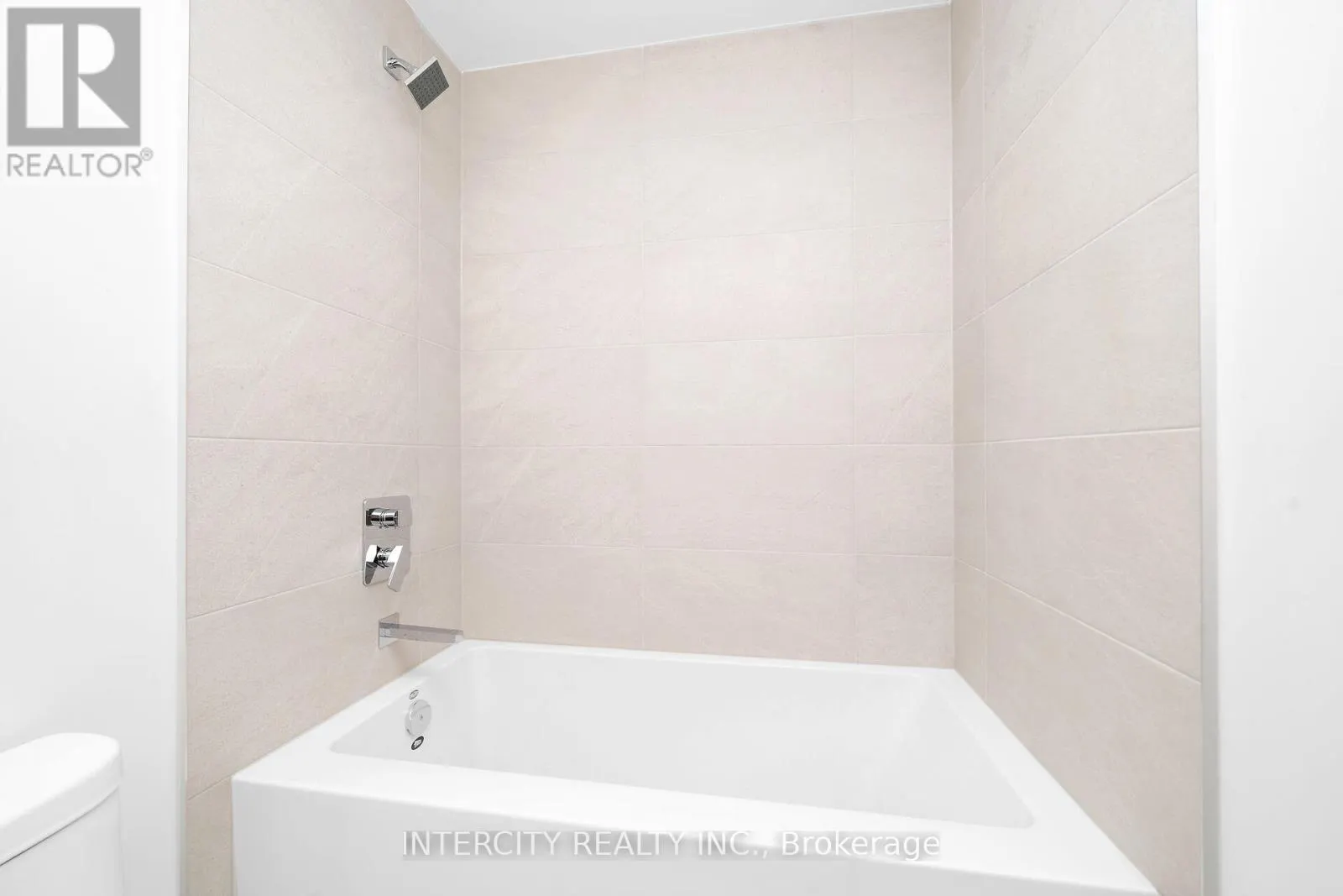 326 - 2075 KING ROAD