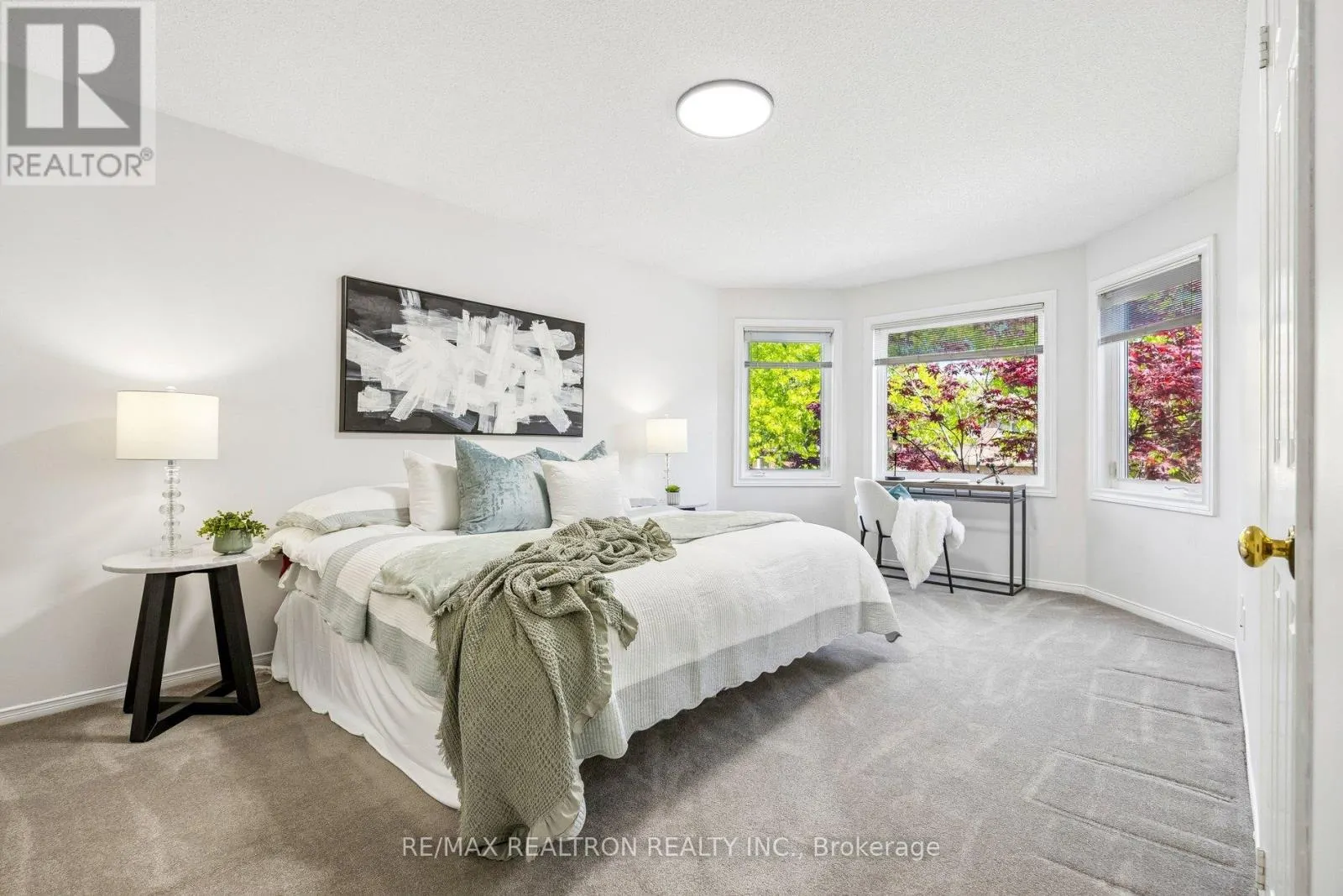 37 DUNDURN CRESCENT