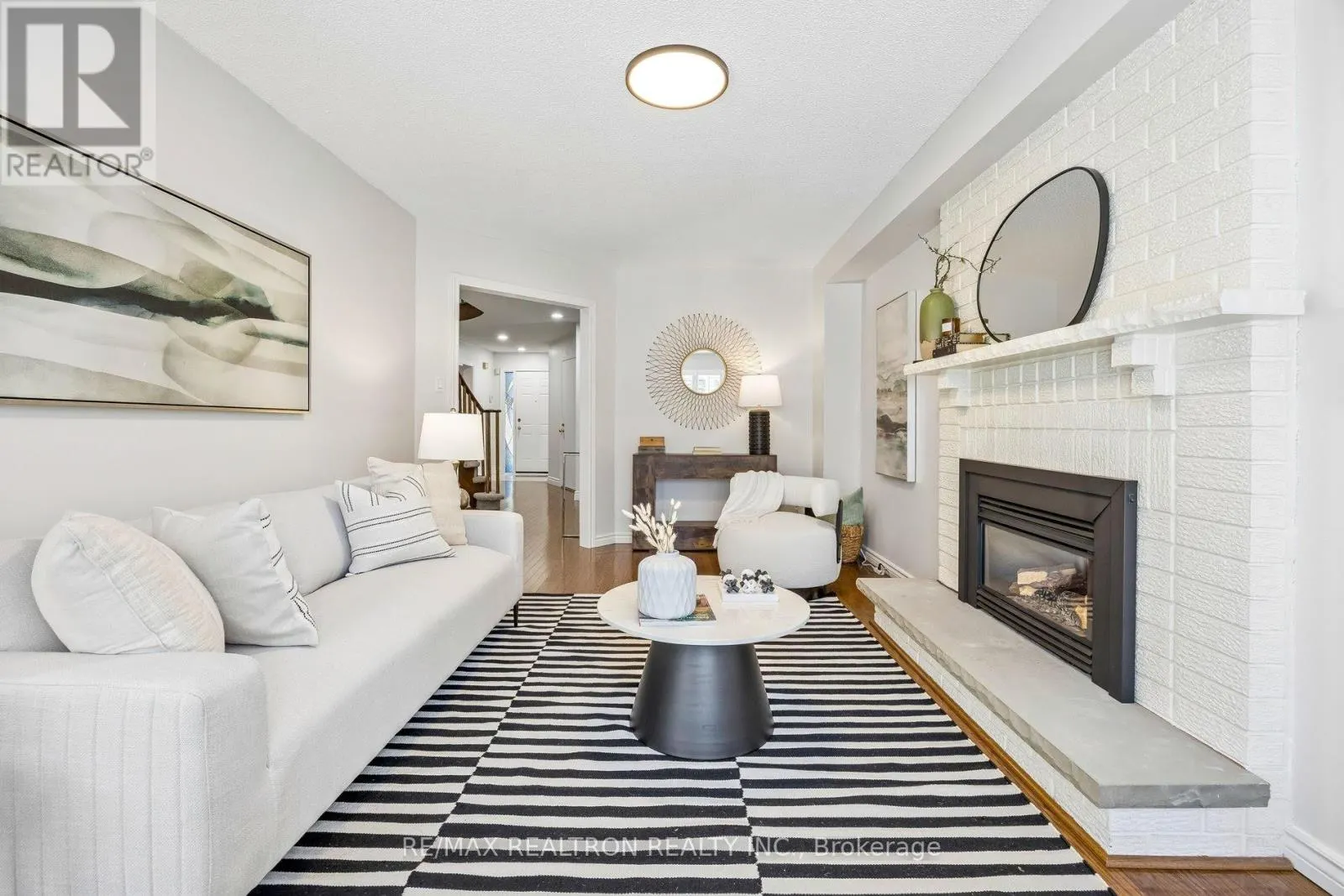 37 DUNDURN CRESCENT