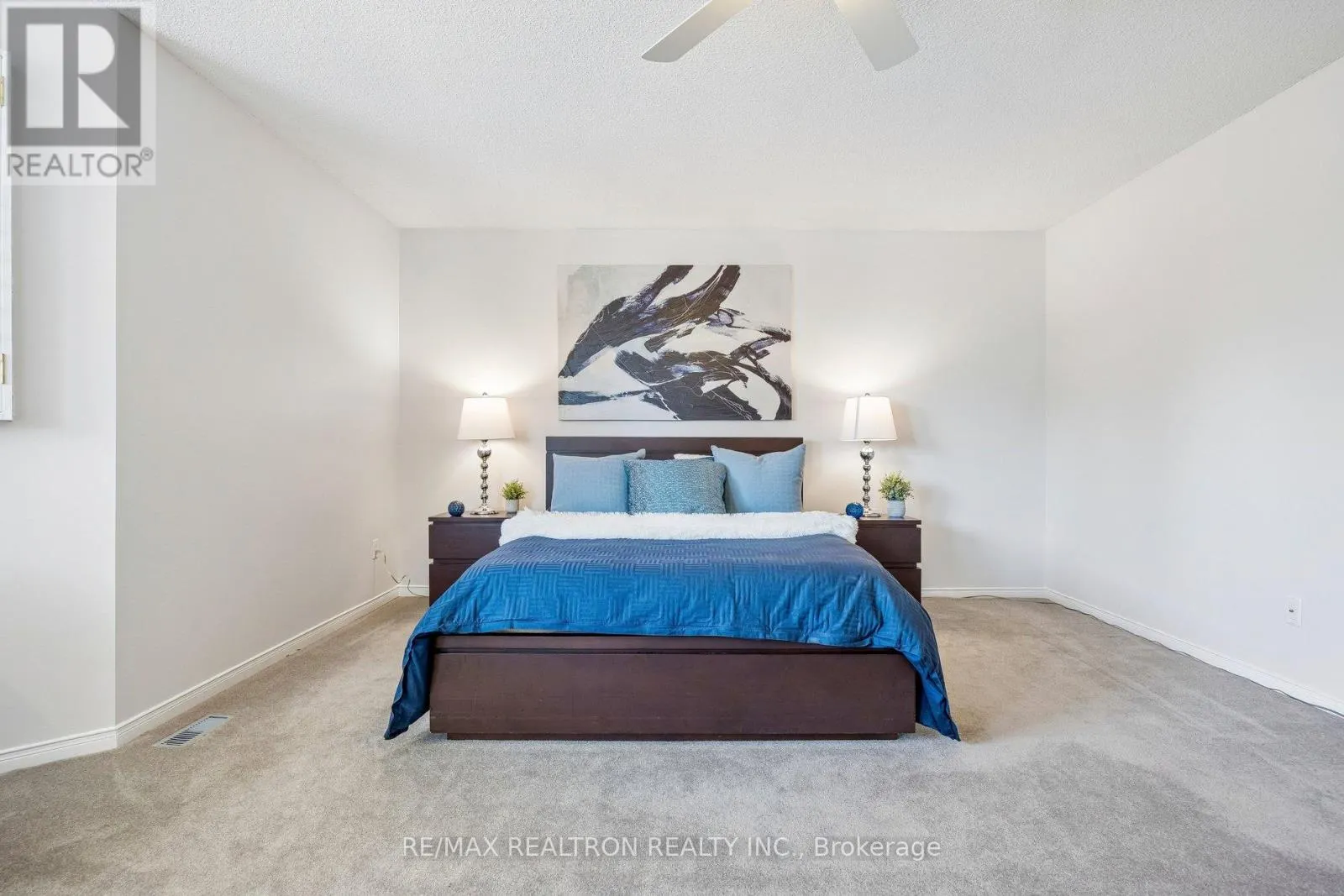 37 DUNDURN CRESCENT
