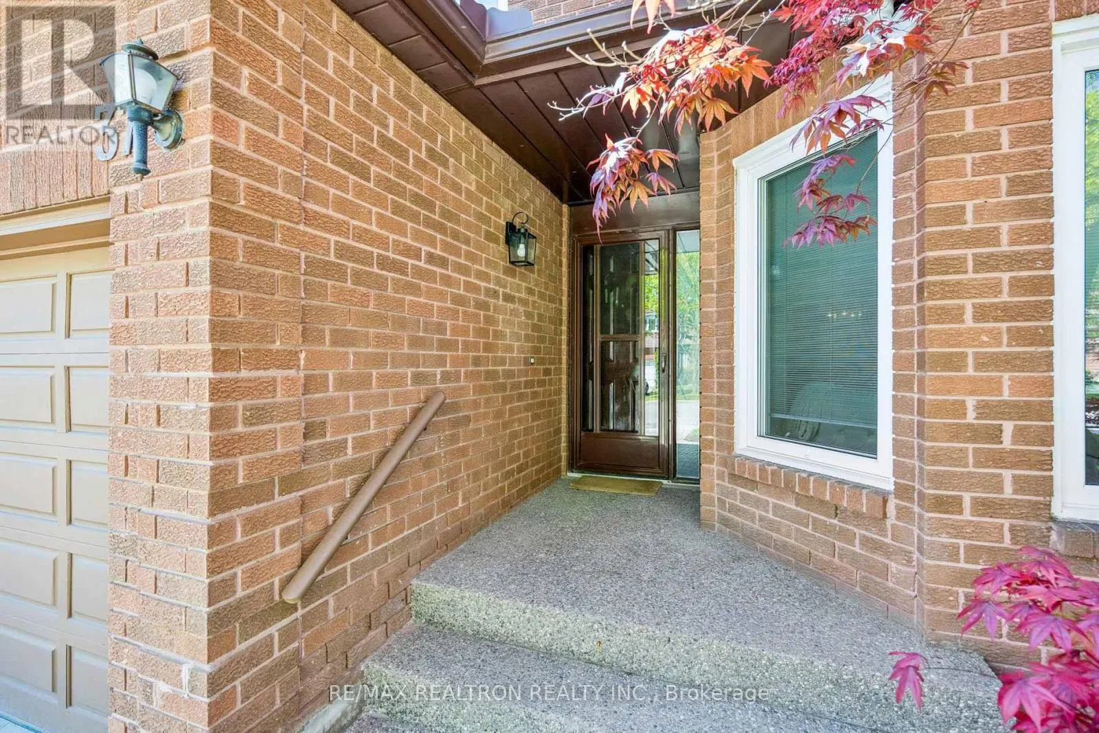 37 DUNDURN CRESCENT