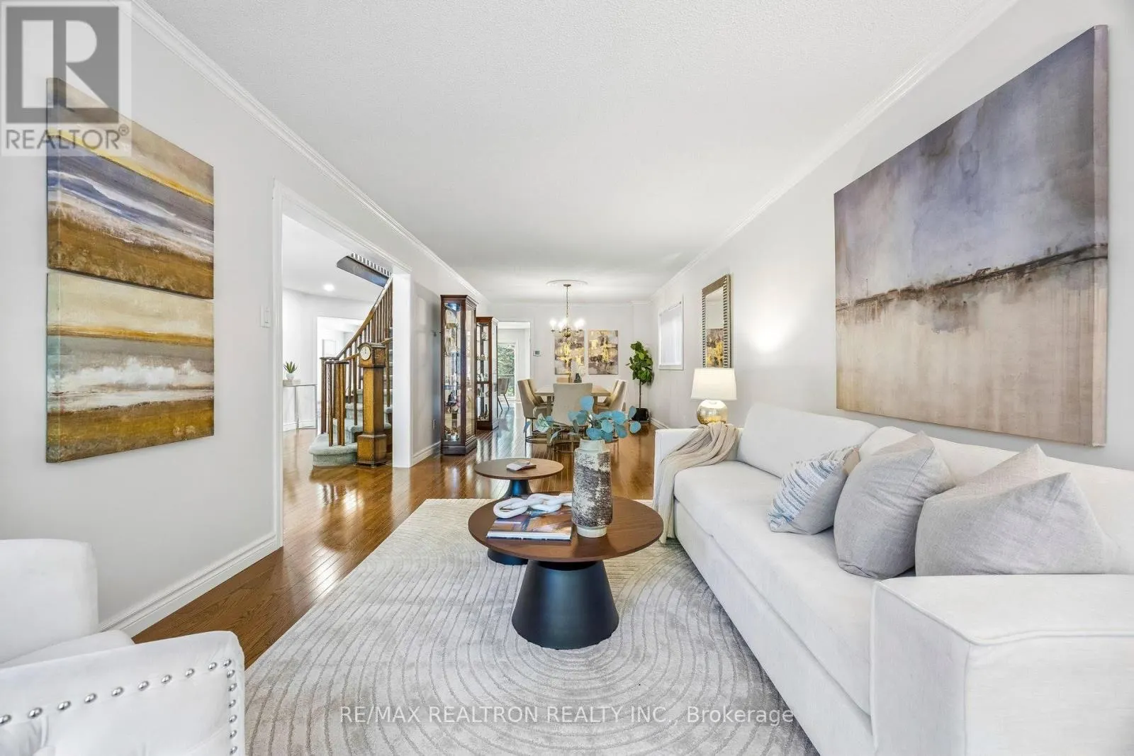 37 DUNDURN CRESCENT
