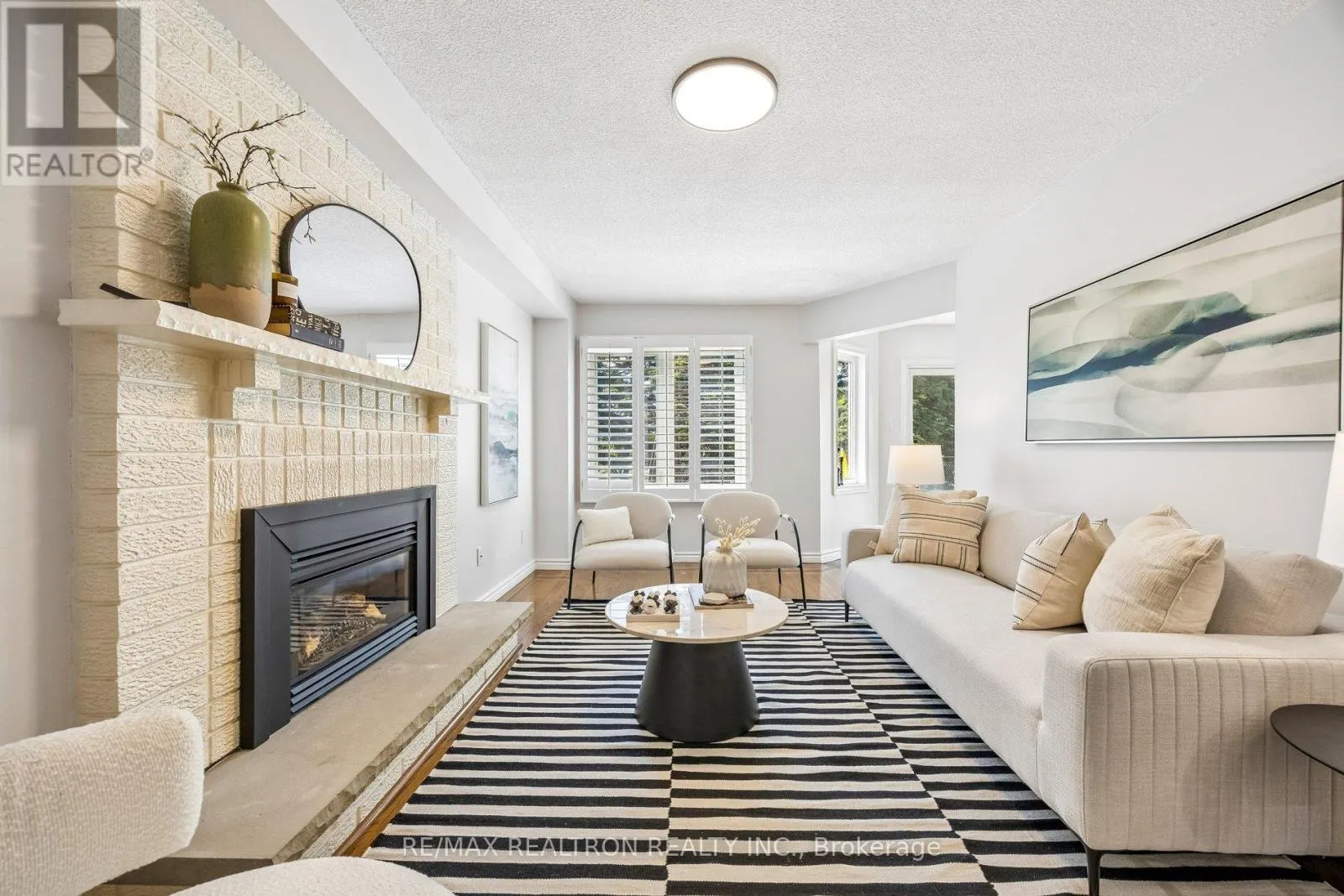 37 DUNDURN CRESCENT