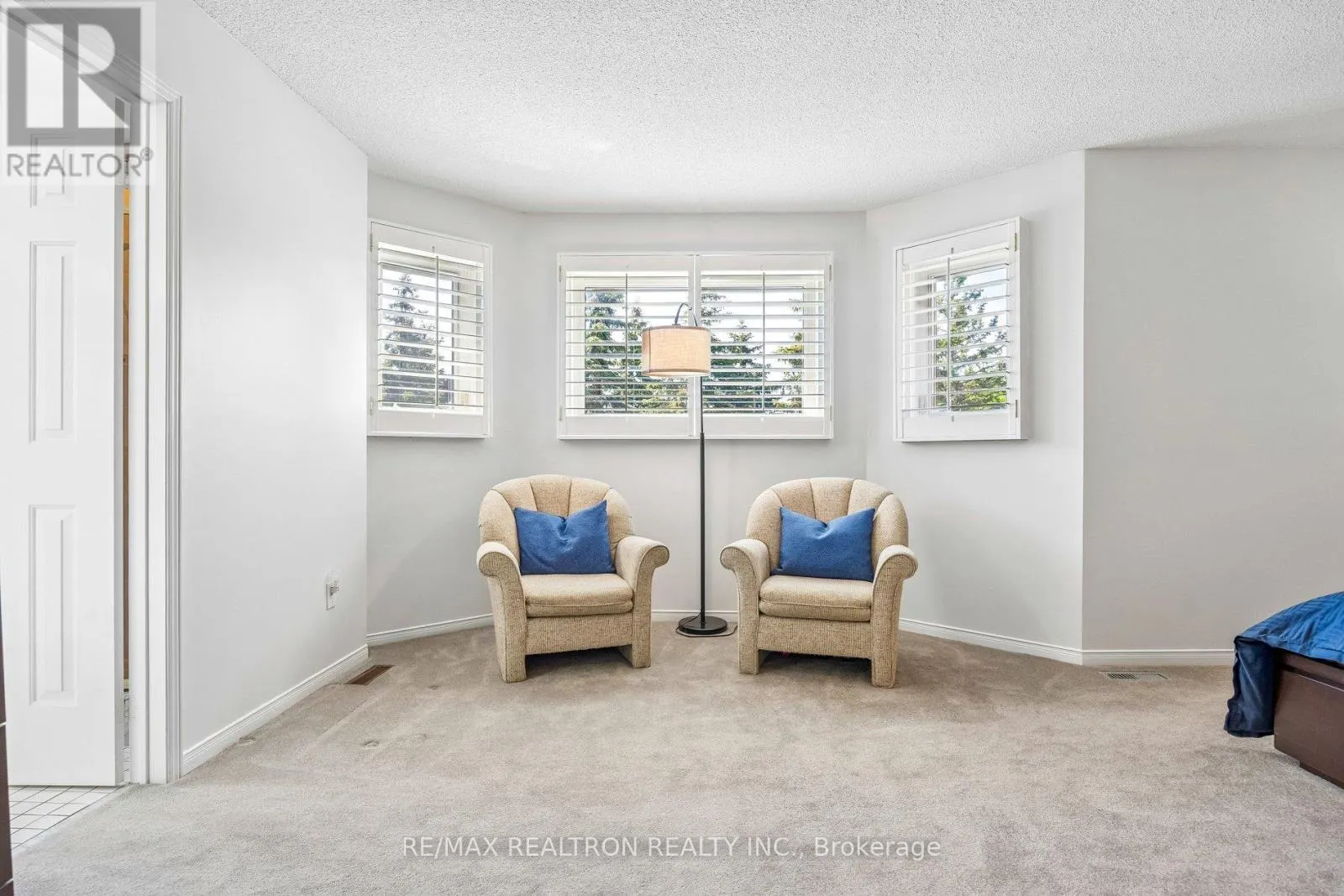 37 DUNDURN CRESCENT