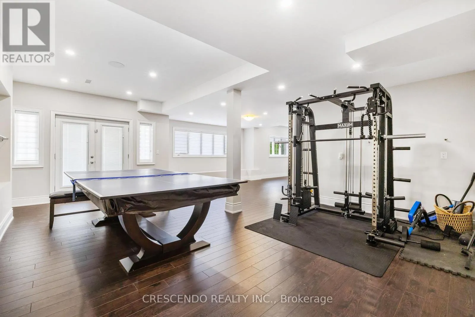 171 WOODGATE PINES DRIVE