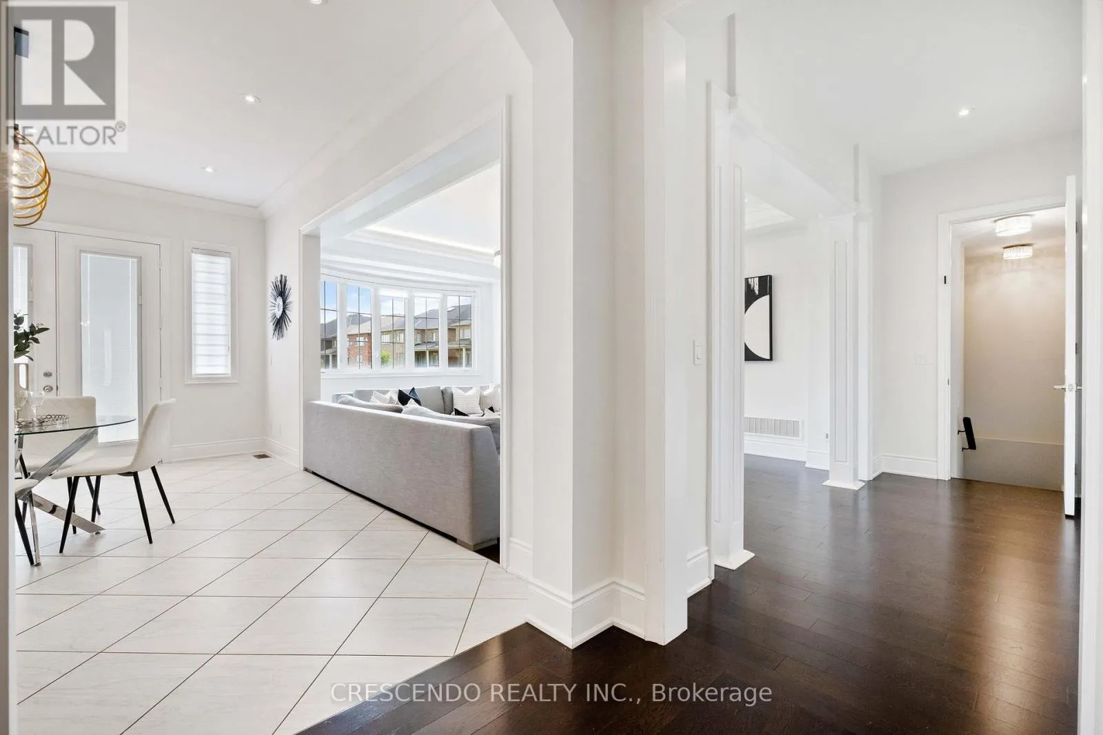 171 WOODGATE PINES DRIVE