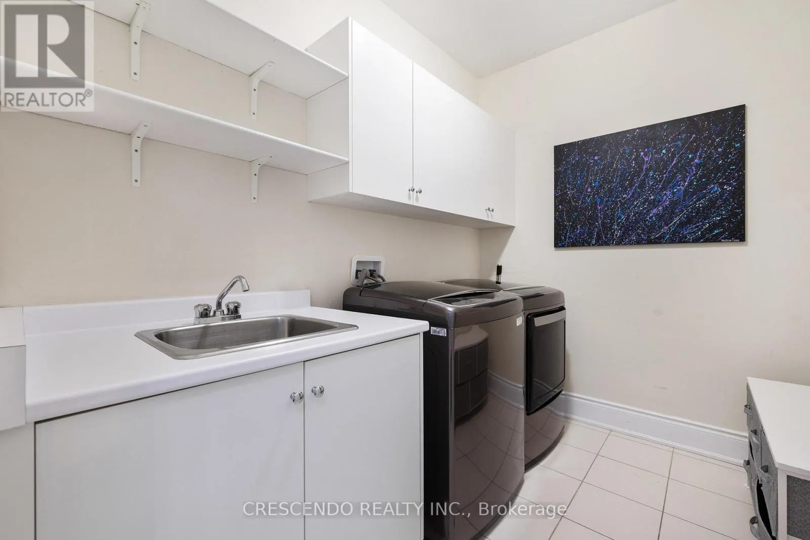 171 WOODGATE PINES DRIVE