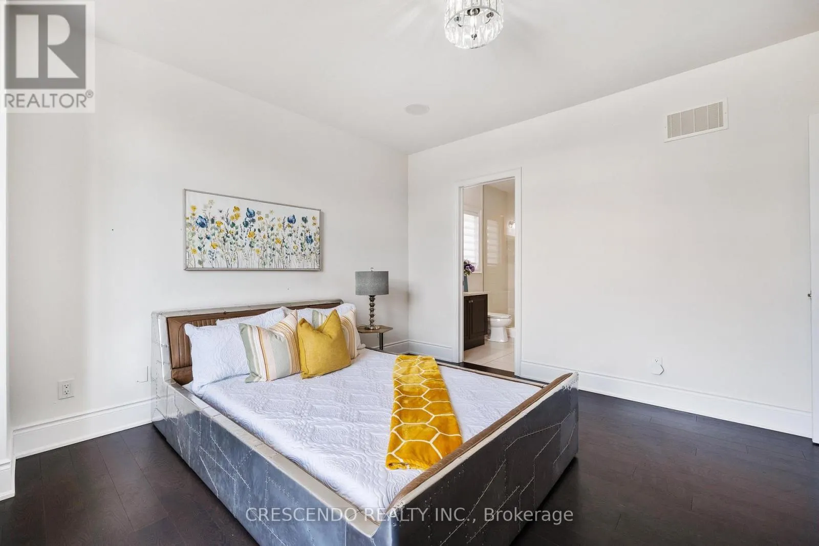 171 WOODGATE PINES DRIVE
