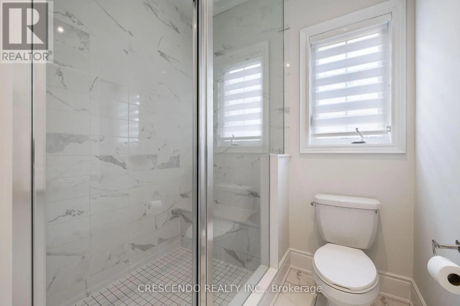 171 WOODGATE PINES DRIVE