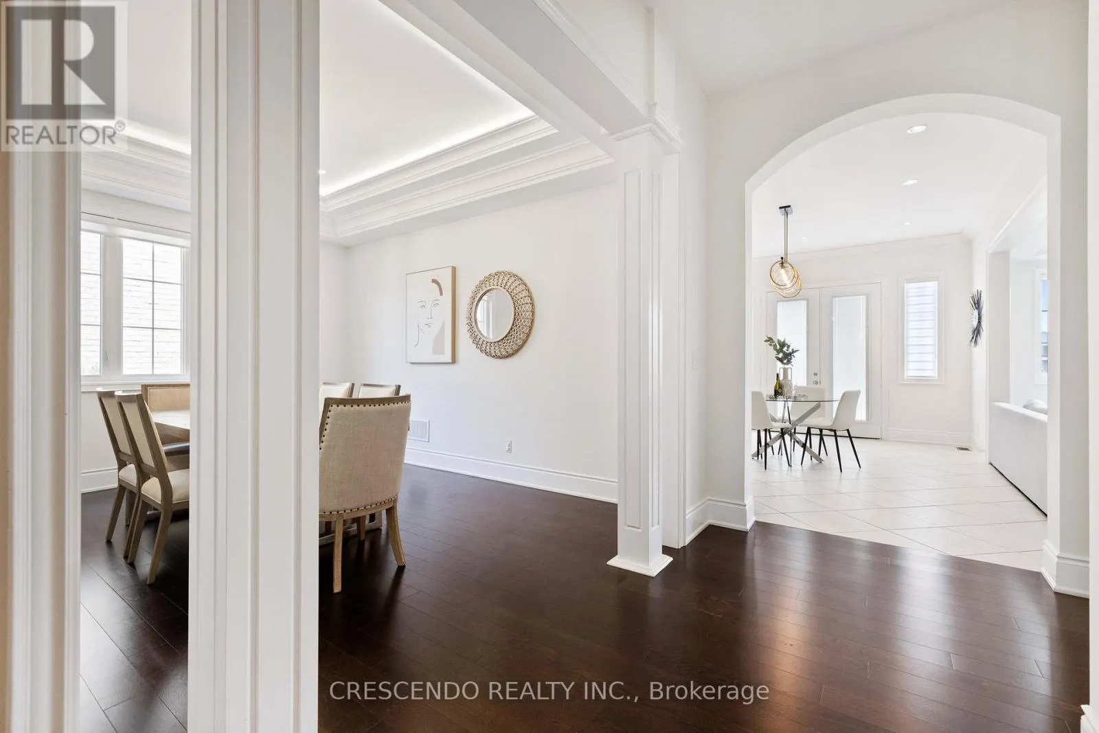 171 WOODGATE PINES DRIVE