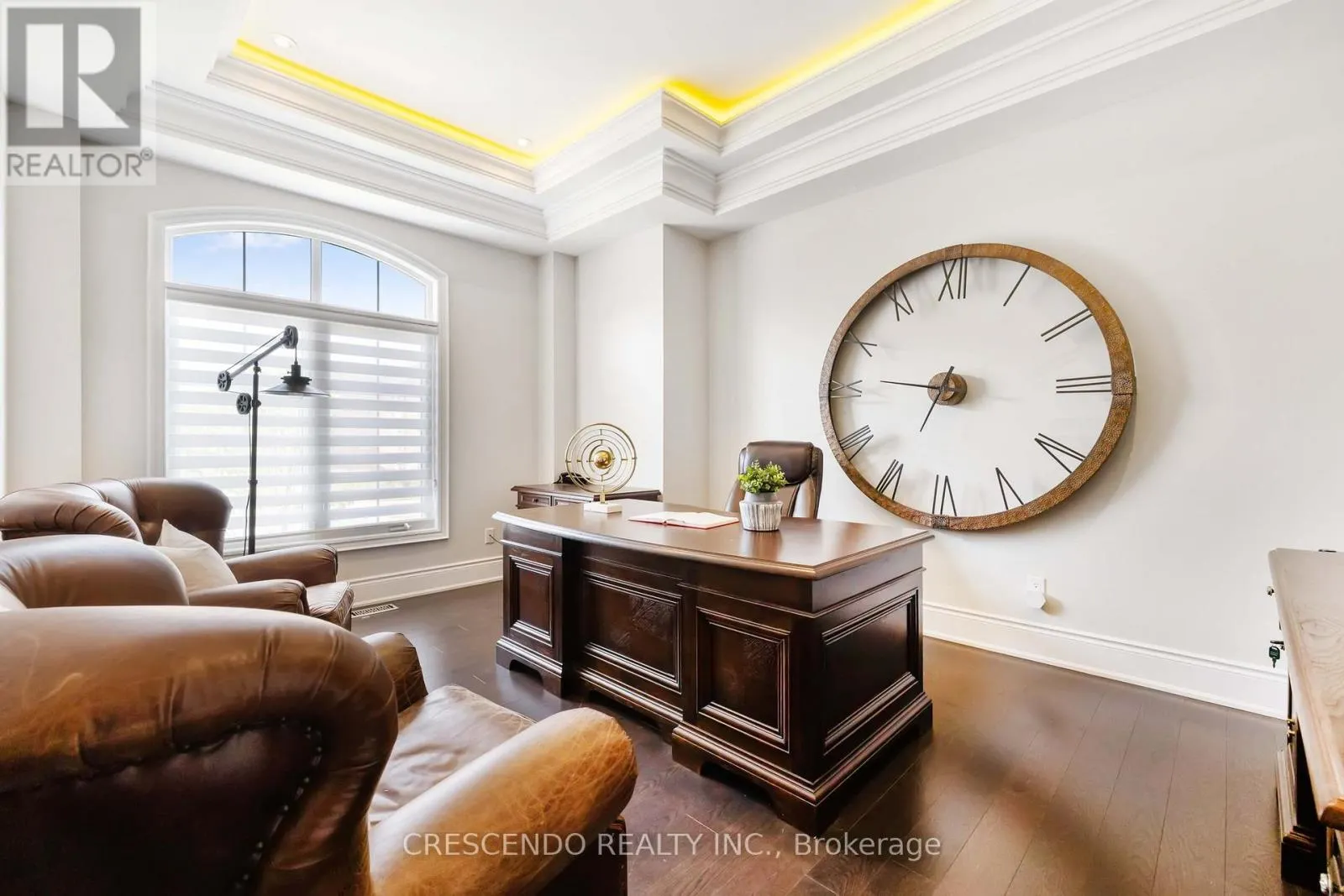 171 WOODGATE PINES DRIVE