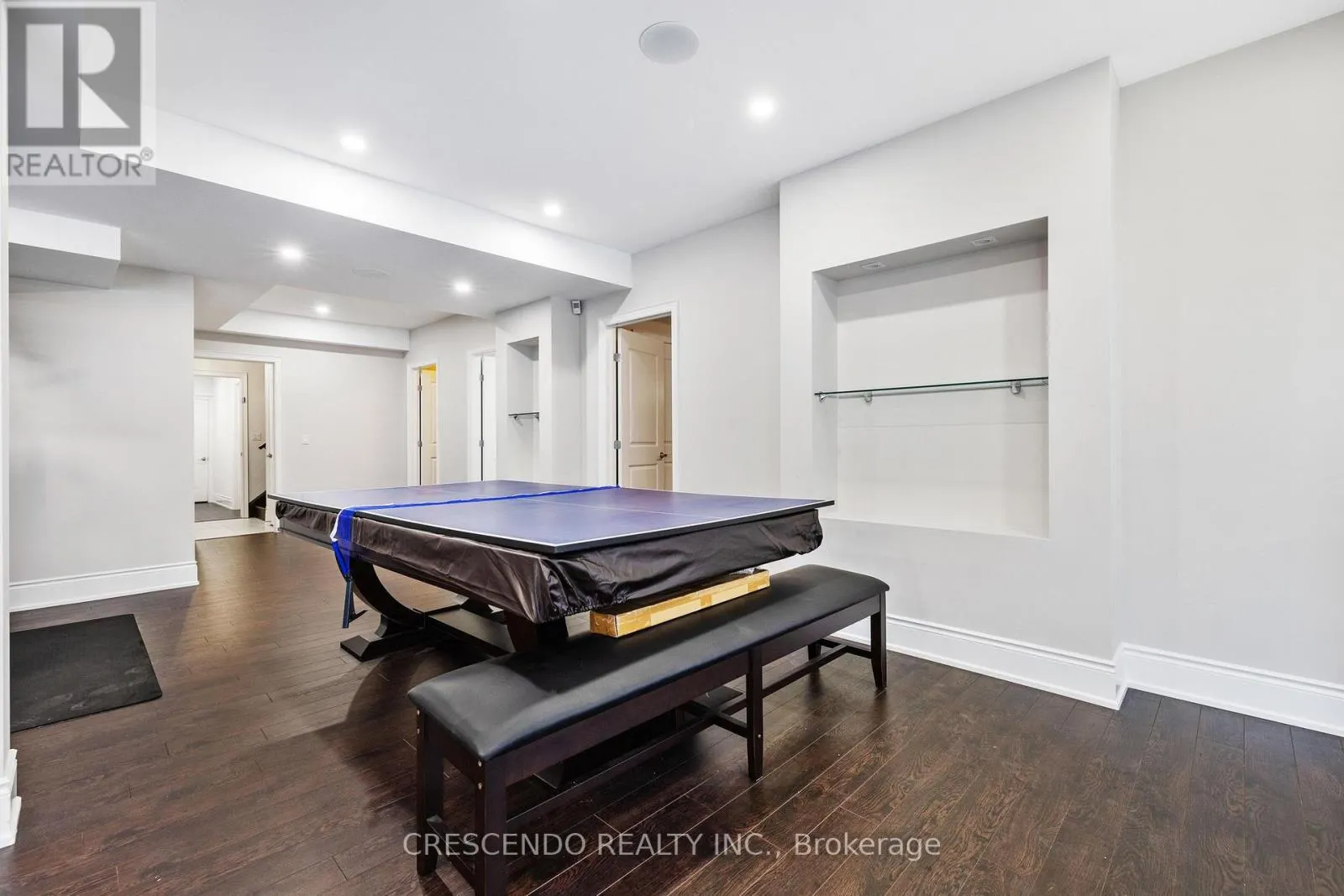 171 WOODGATE PINES DRIVE