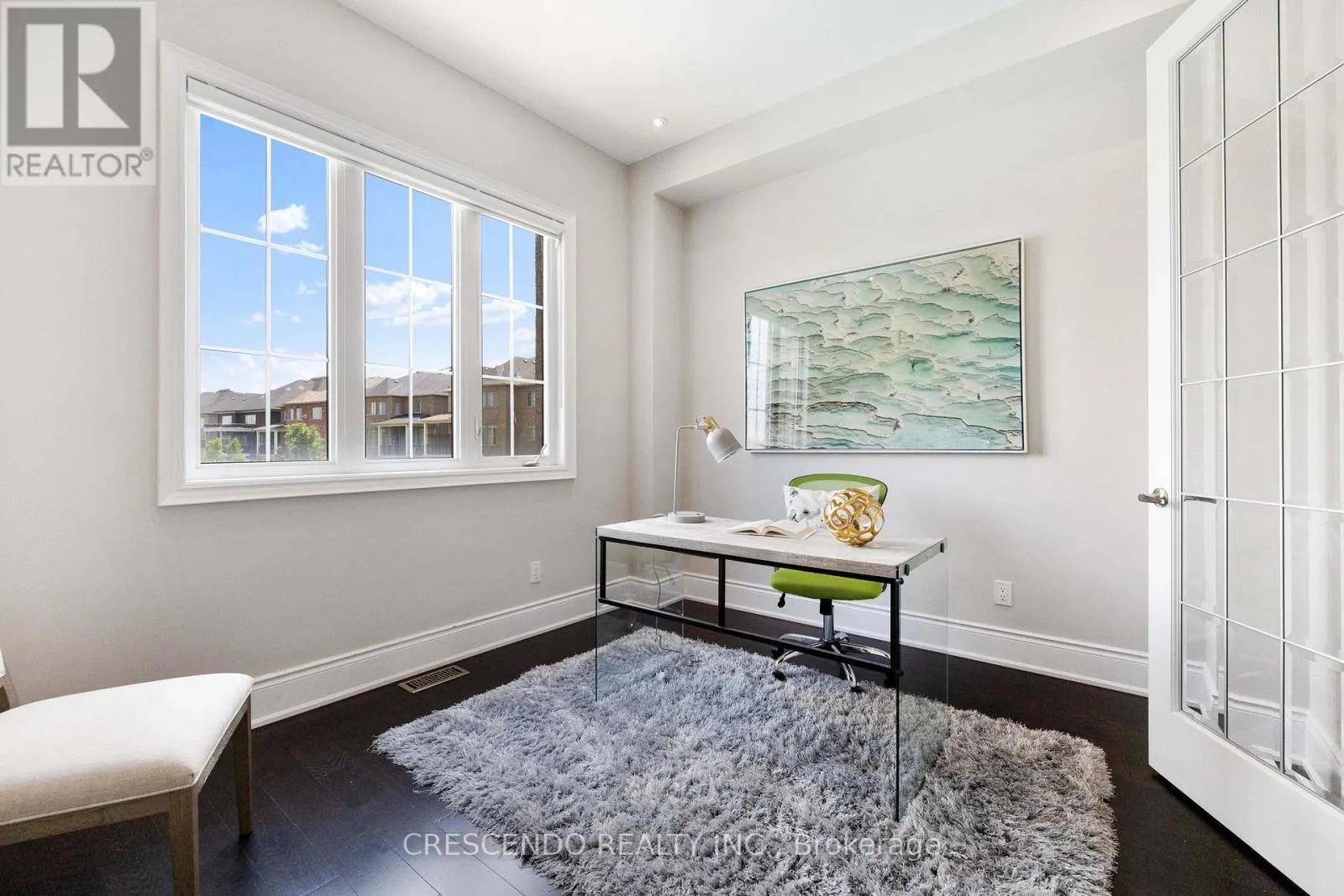 171 WOODGATE PINES DRIVE