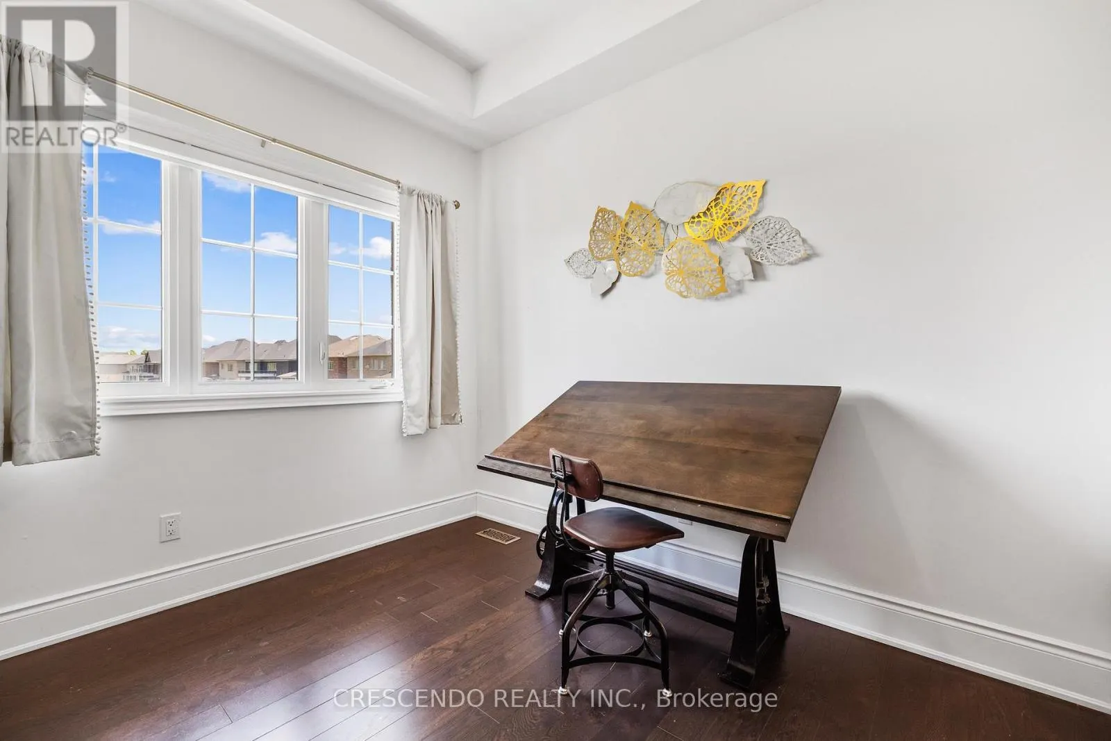 171 WOODGATE PINES DRIVE