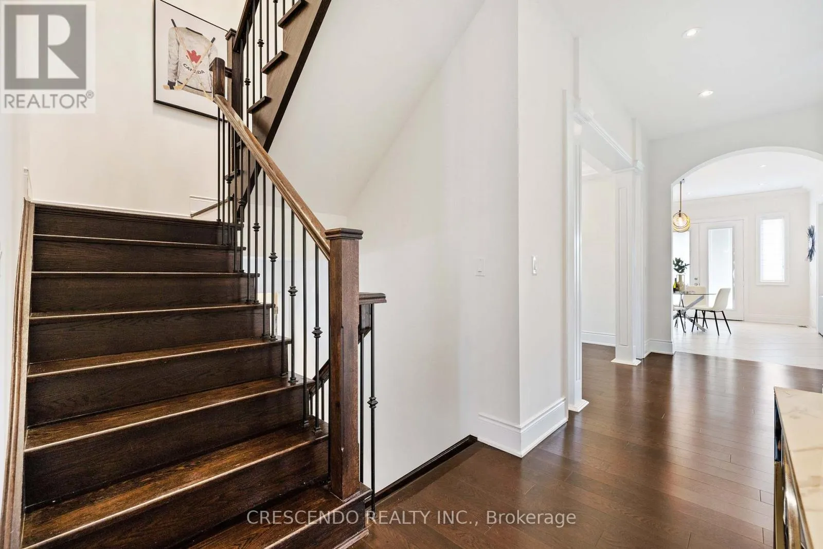 171 WOODGATE PINES DRIVE
