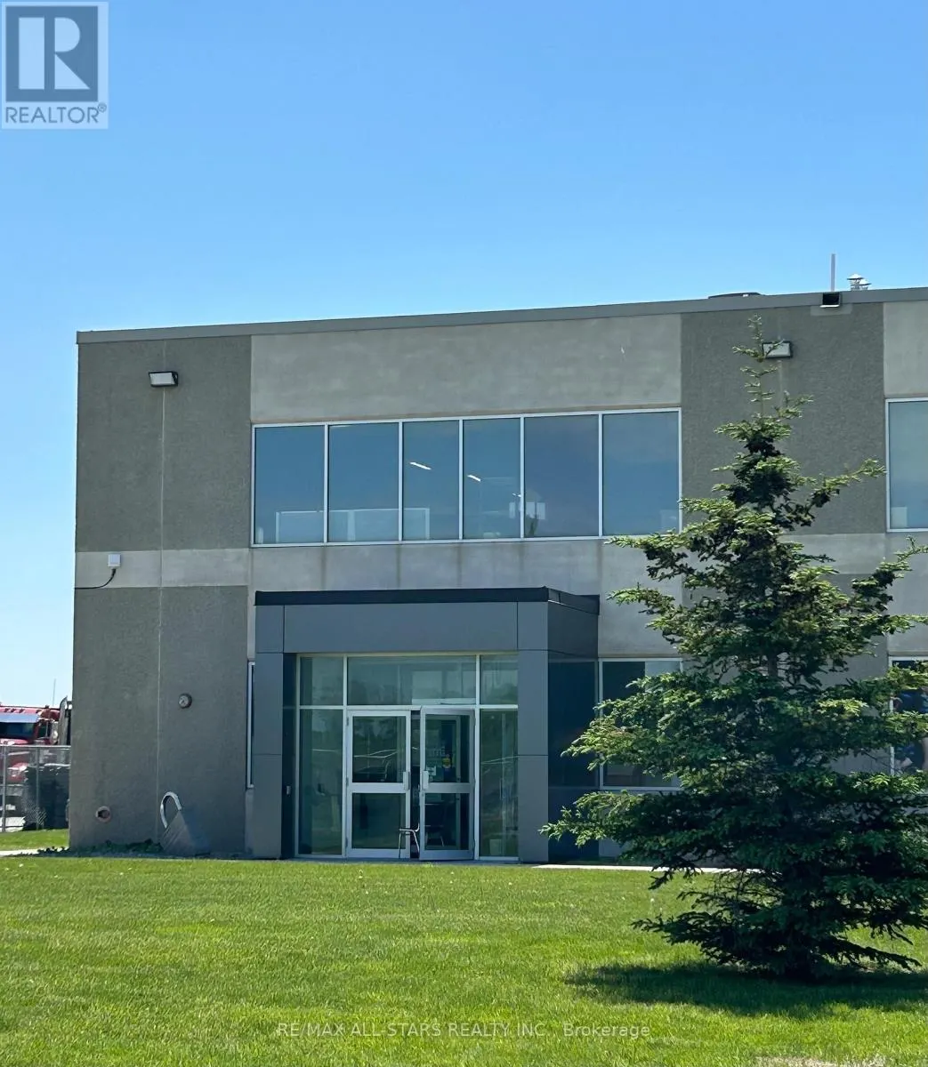 3 - 40 ANDERSON BOULEVARD