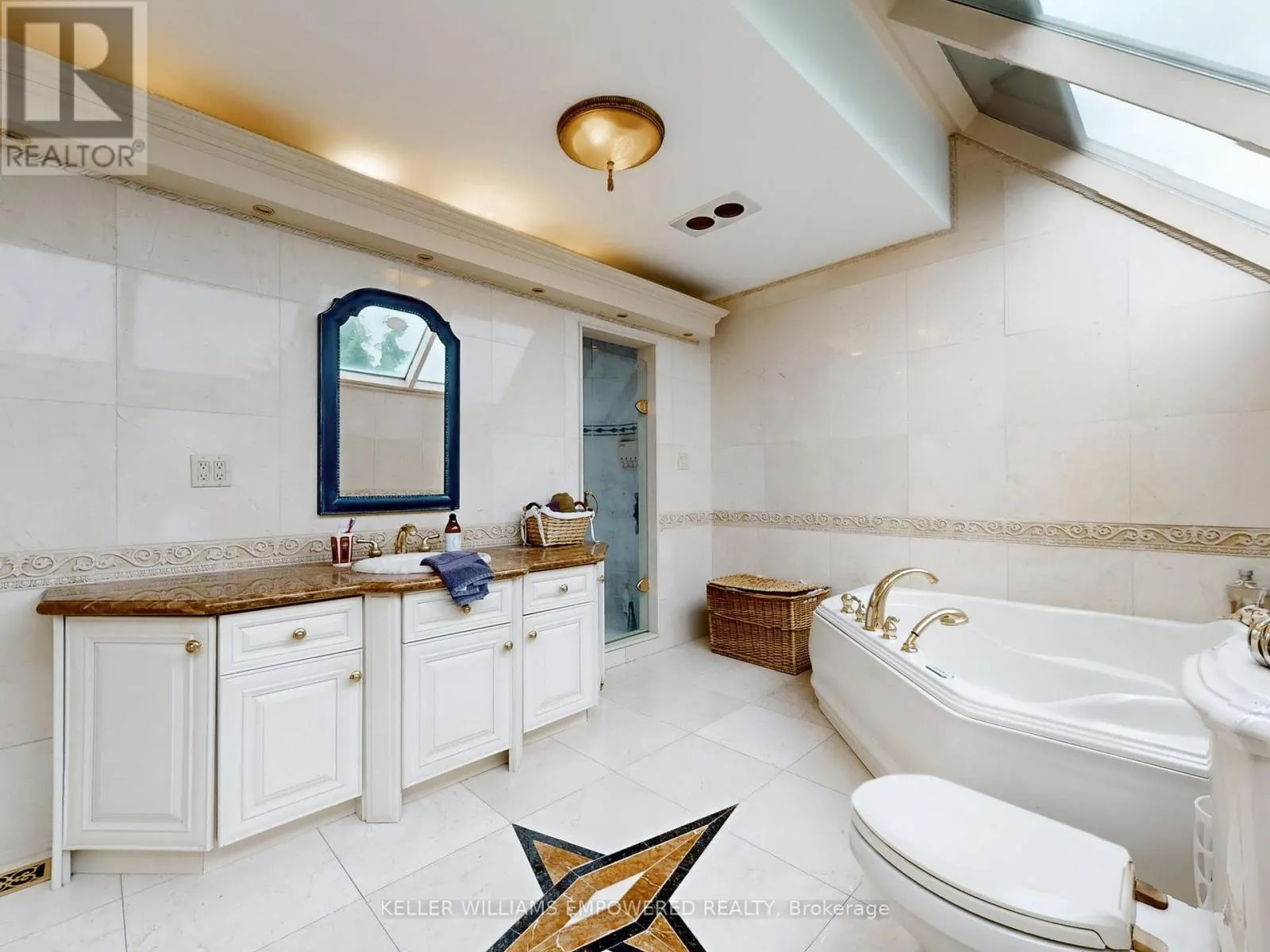 788 WOODLAND ACRES CRESCENT