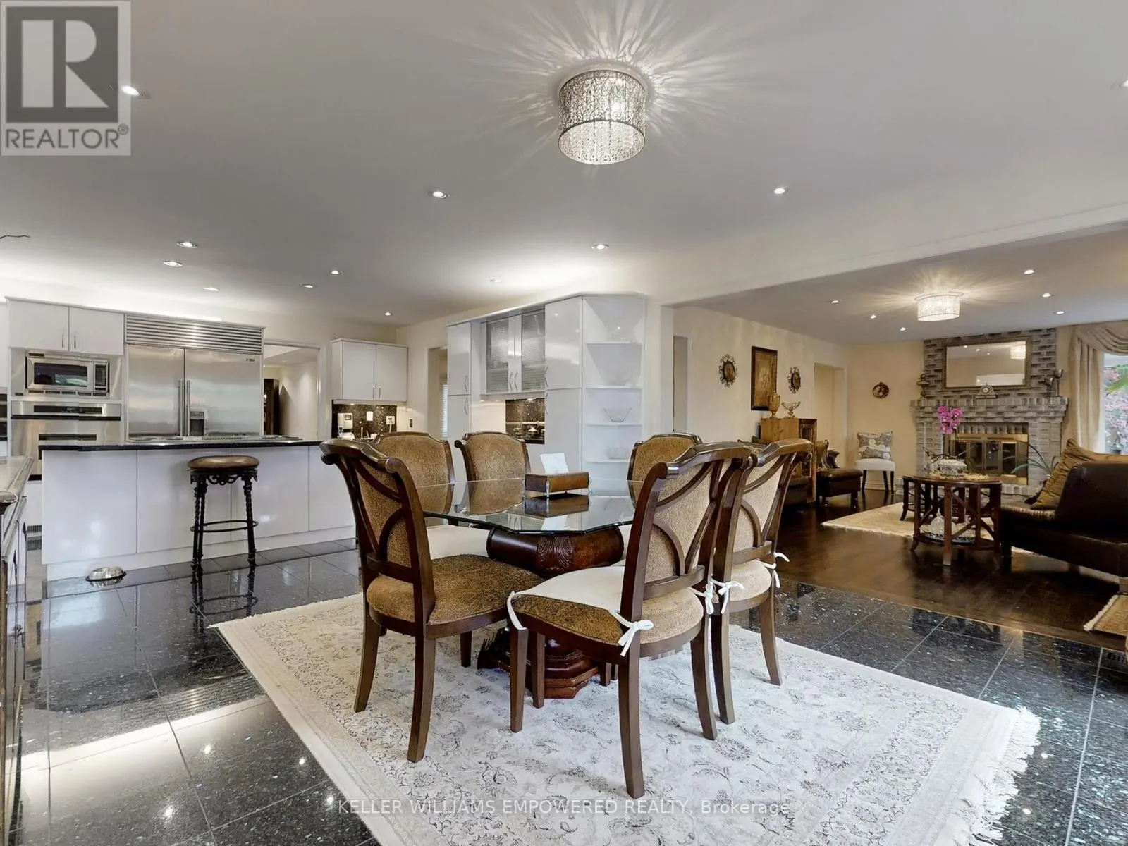 788 WOODLAND ACRES CRESCENT