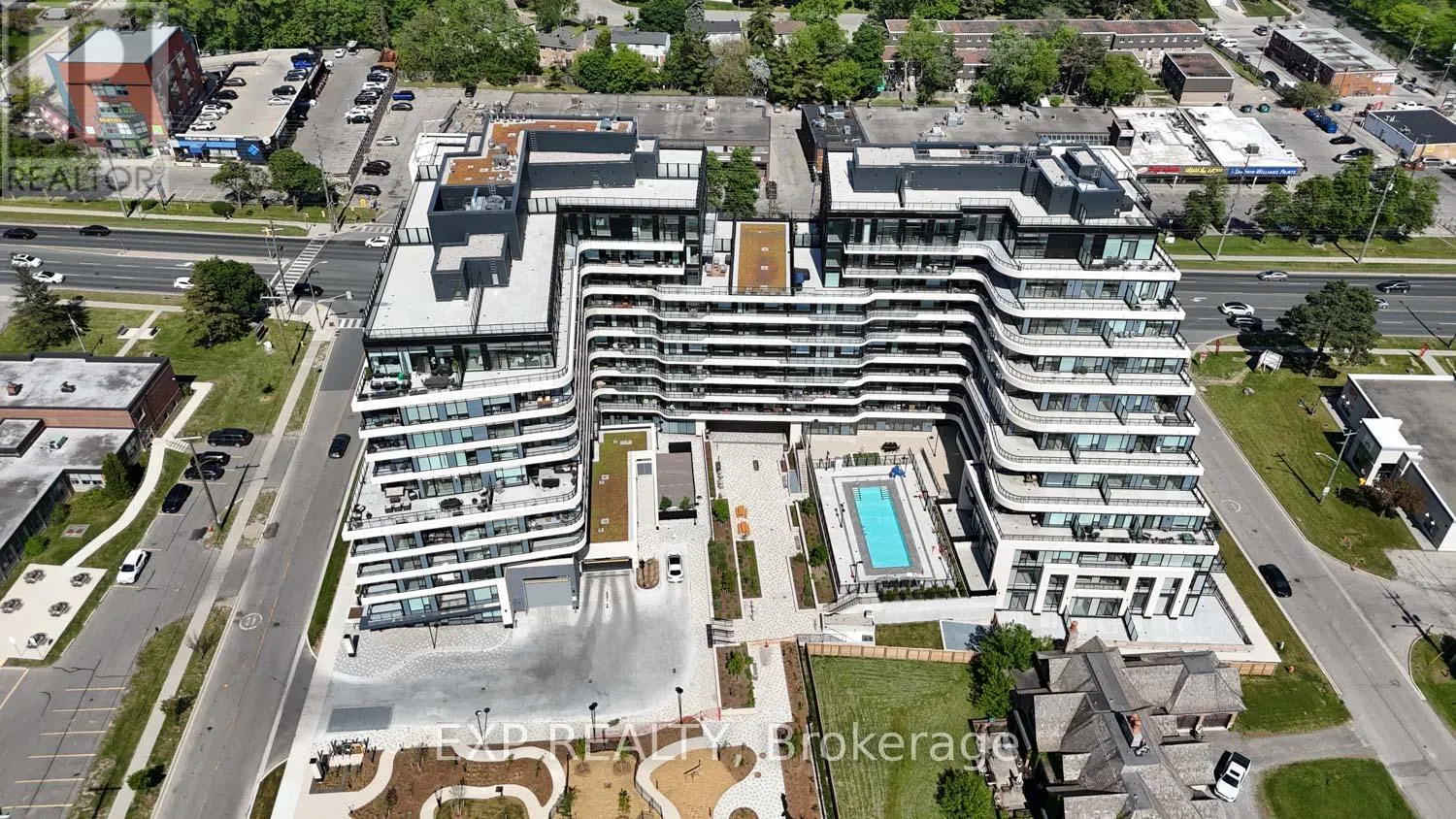 401 - 8188 YONGE STREET
