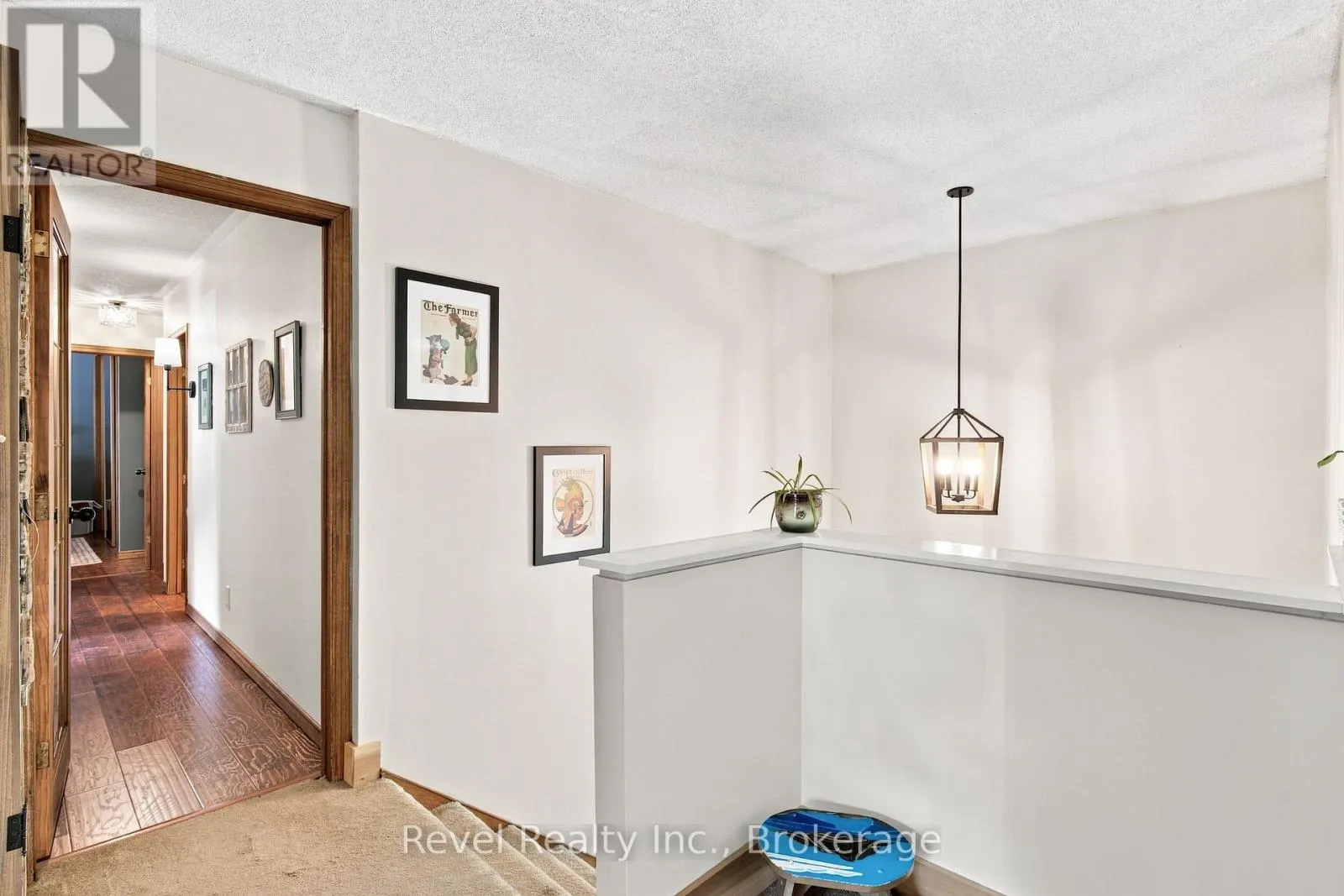 20 THE PINES LANE