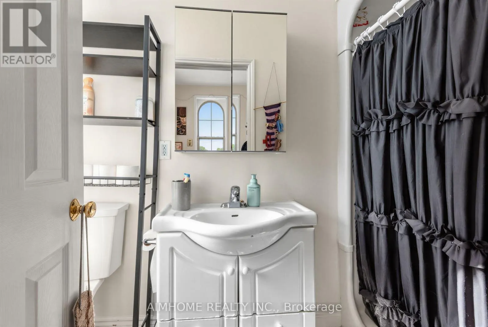 19-21 BROCK STREET W