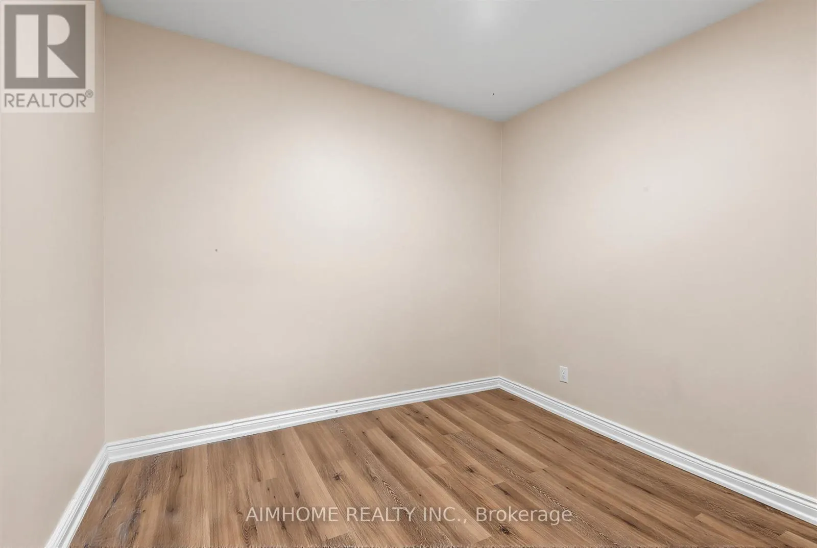 19-21 BROCK STREET W