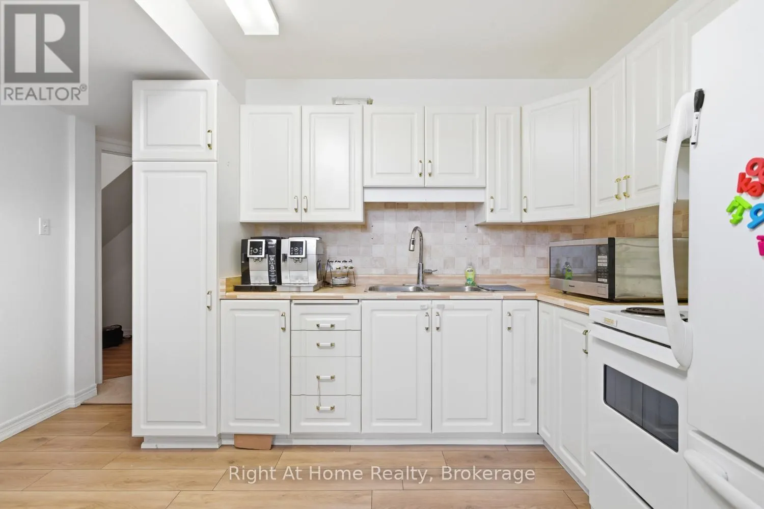 93 RIVERLEA ROAD