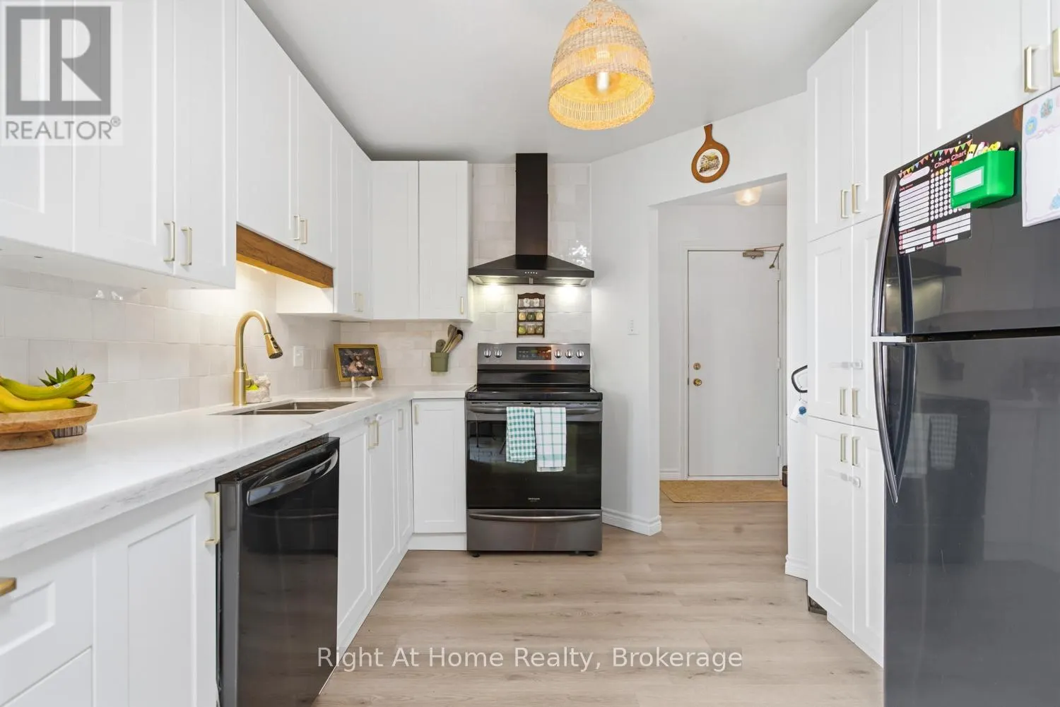 93 RIVERLEA ROAD