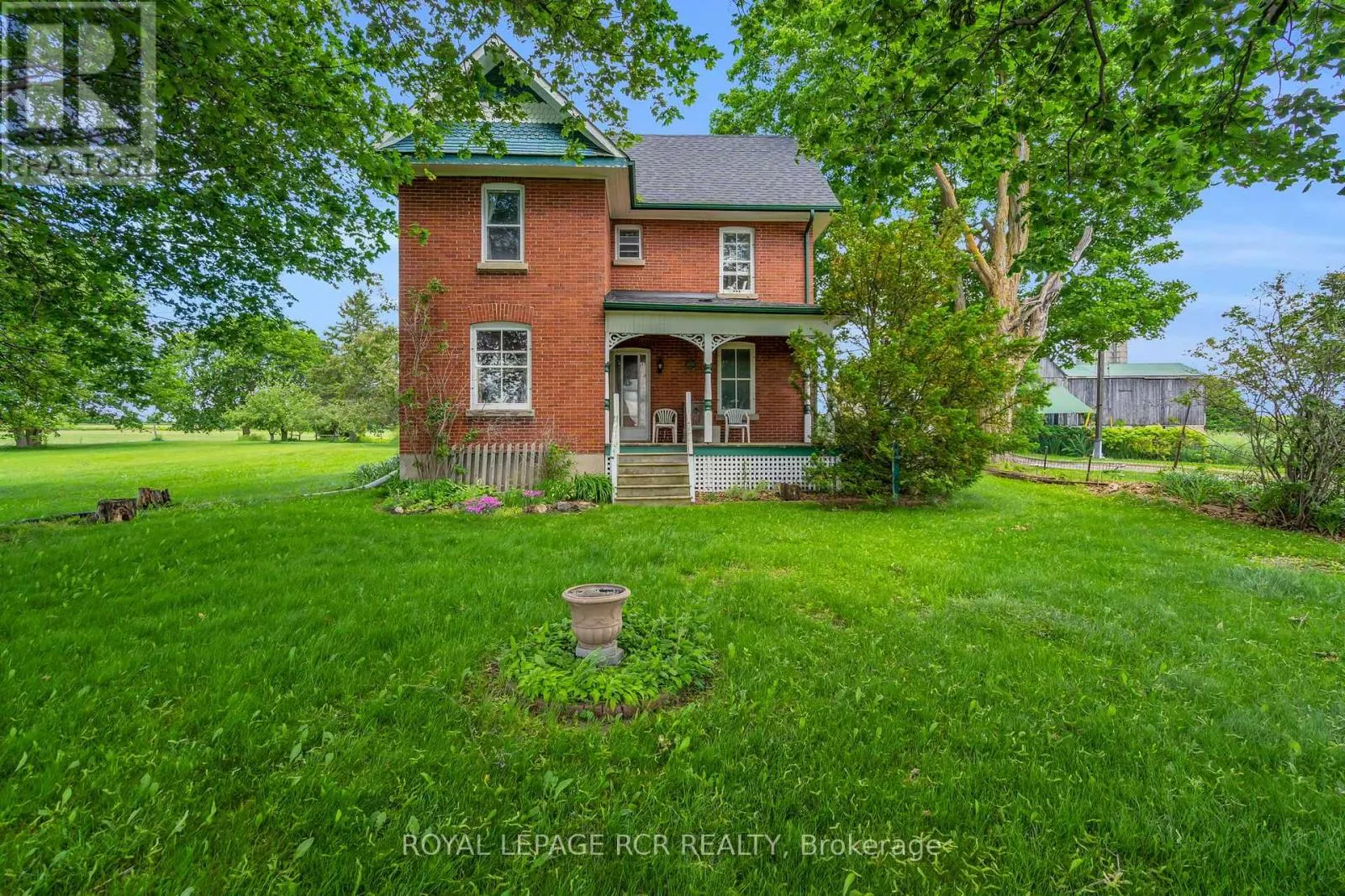20893 WOODBINE AVENUE