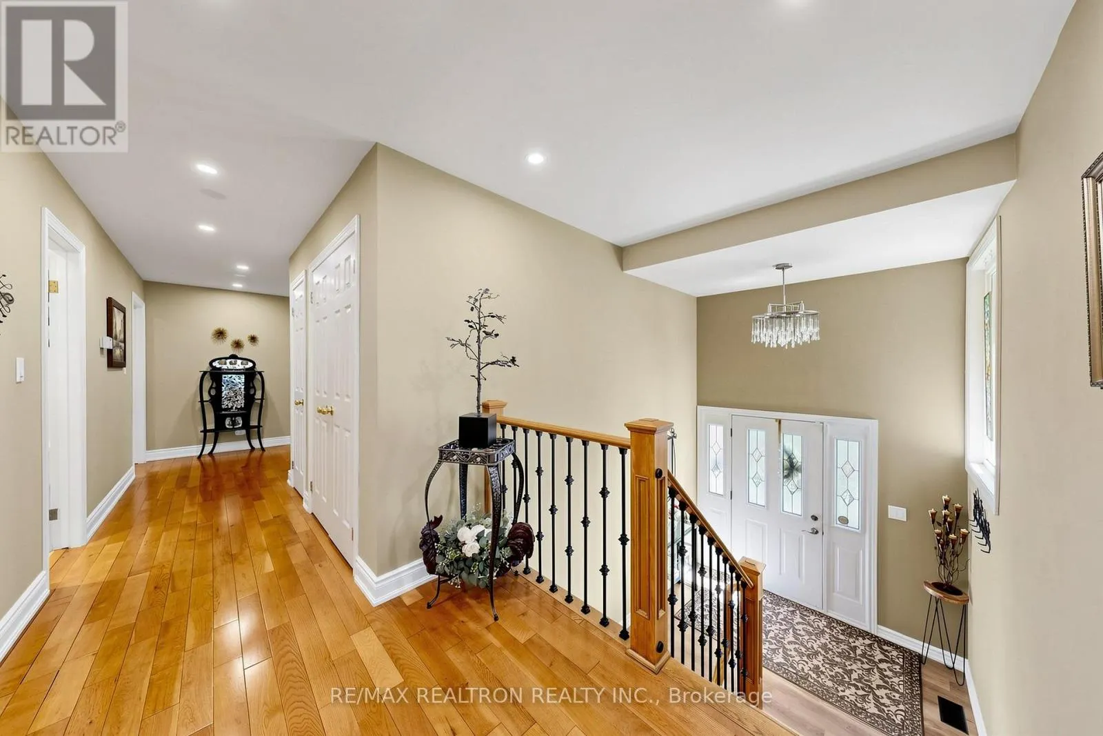 250 KINGSCROSS DRIVE
