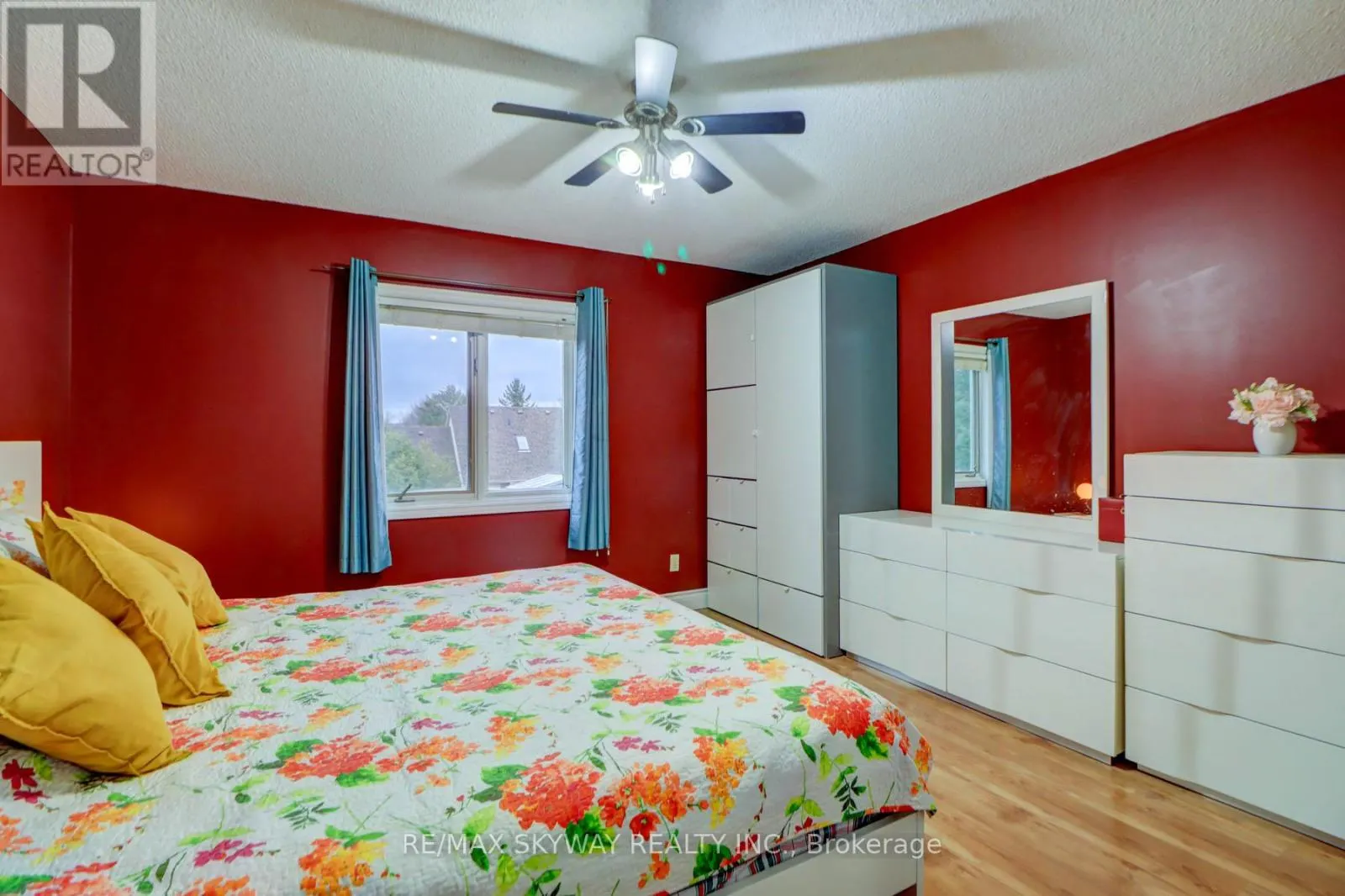 282B BROCK STREET W