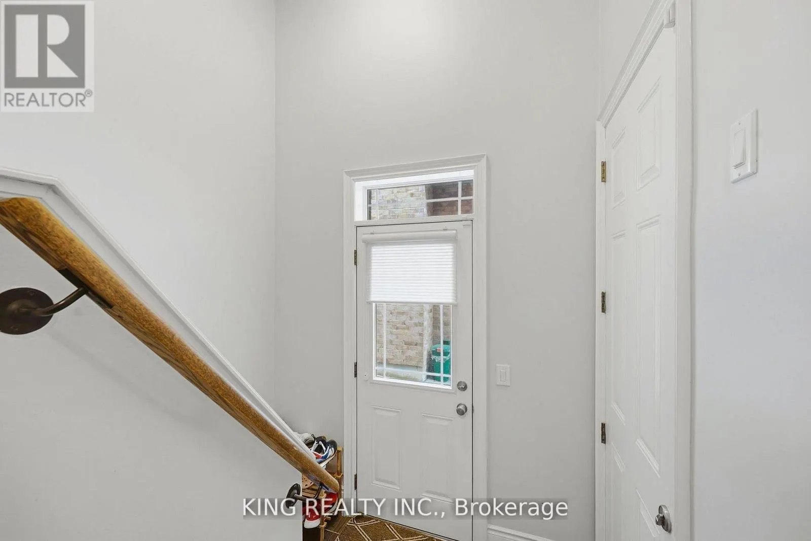 76 CHESNEY CRESCENT