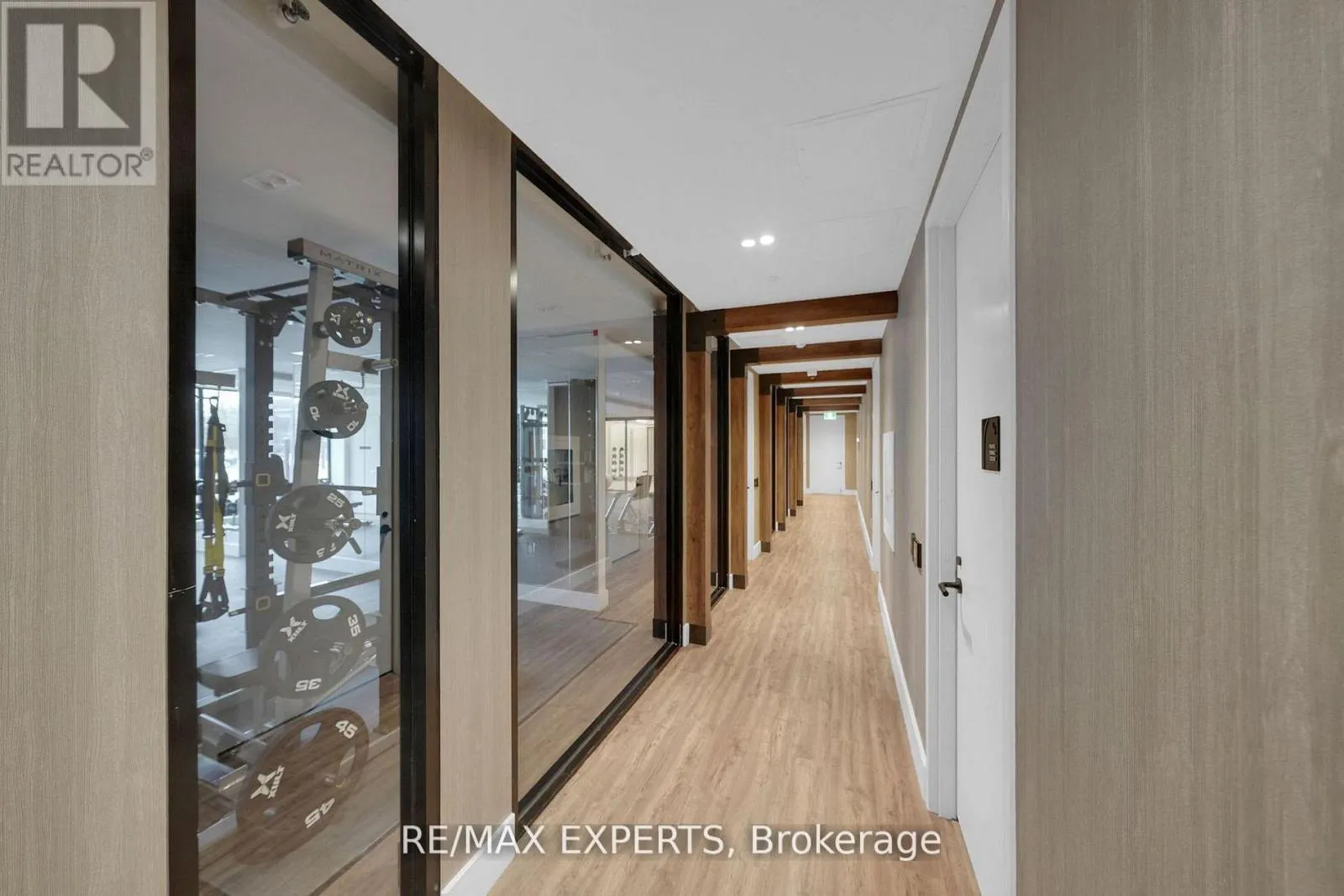 203 - 2075 KING ROAD