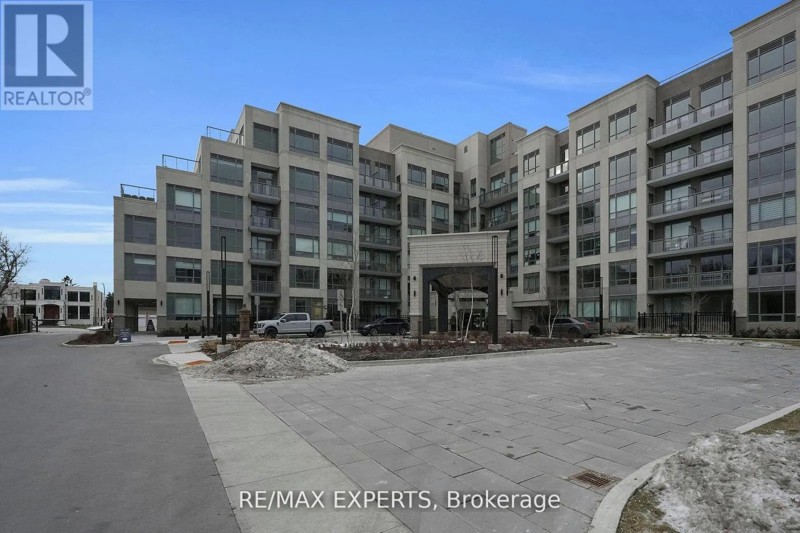 203 - 2075 KING ROAD
