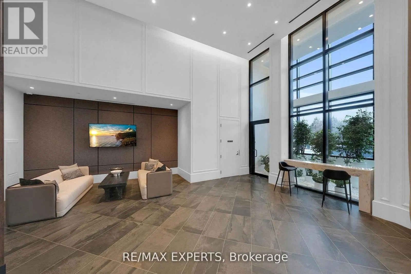 203 - 2075 KING ROAD