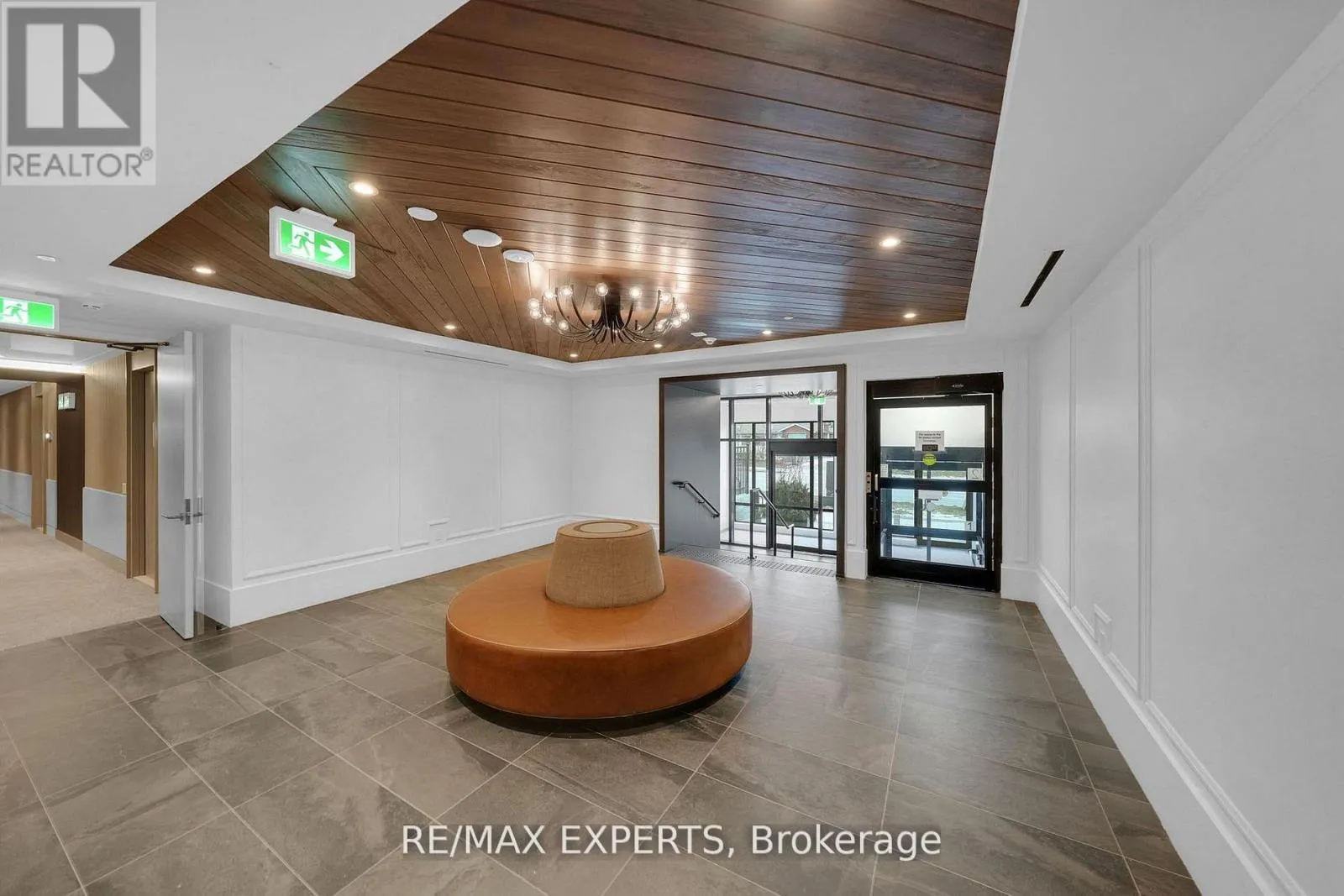 203 - 2075 KING ROAD