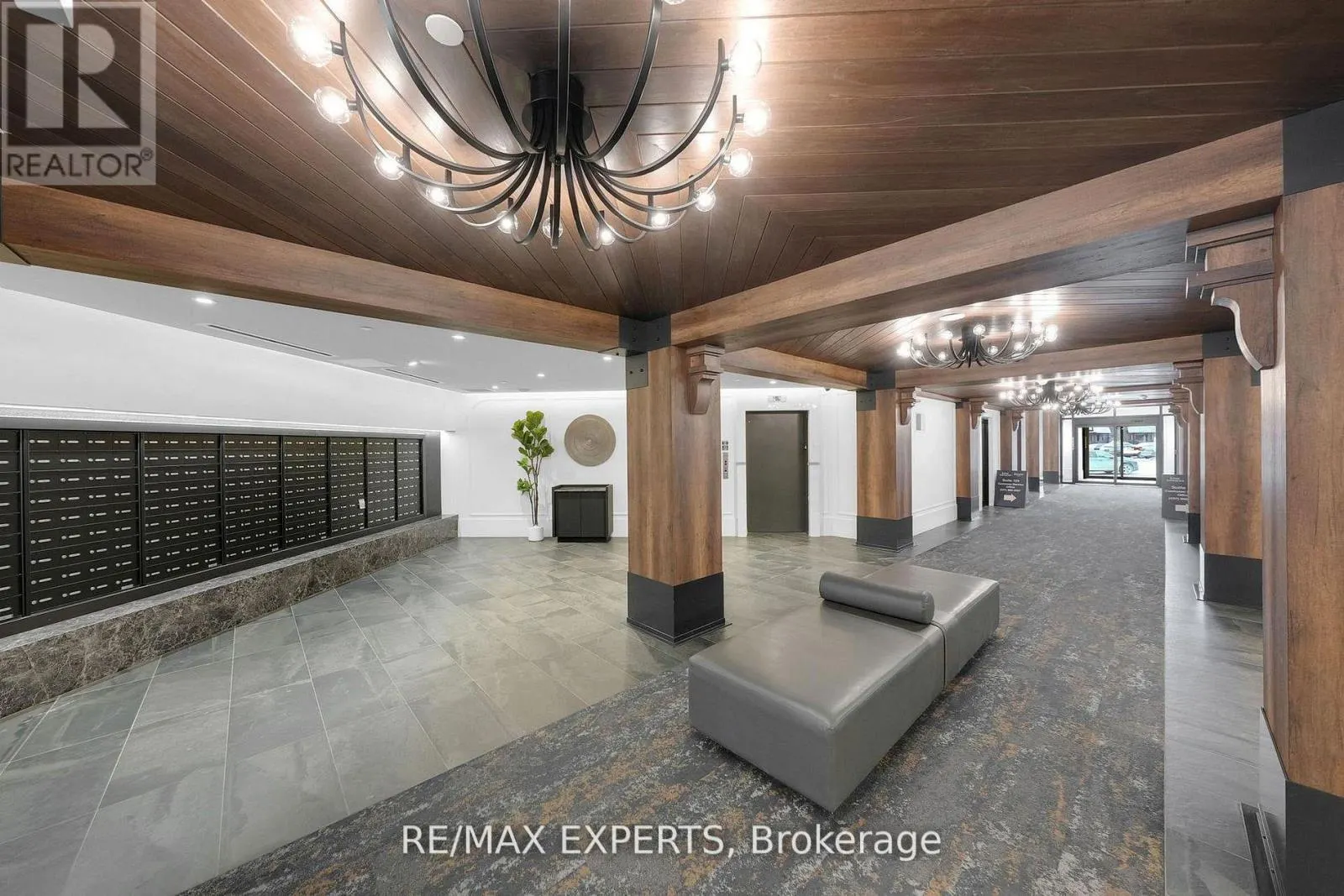 203 - 2075 KING ROAD