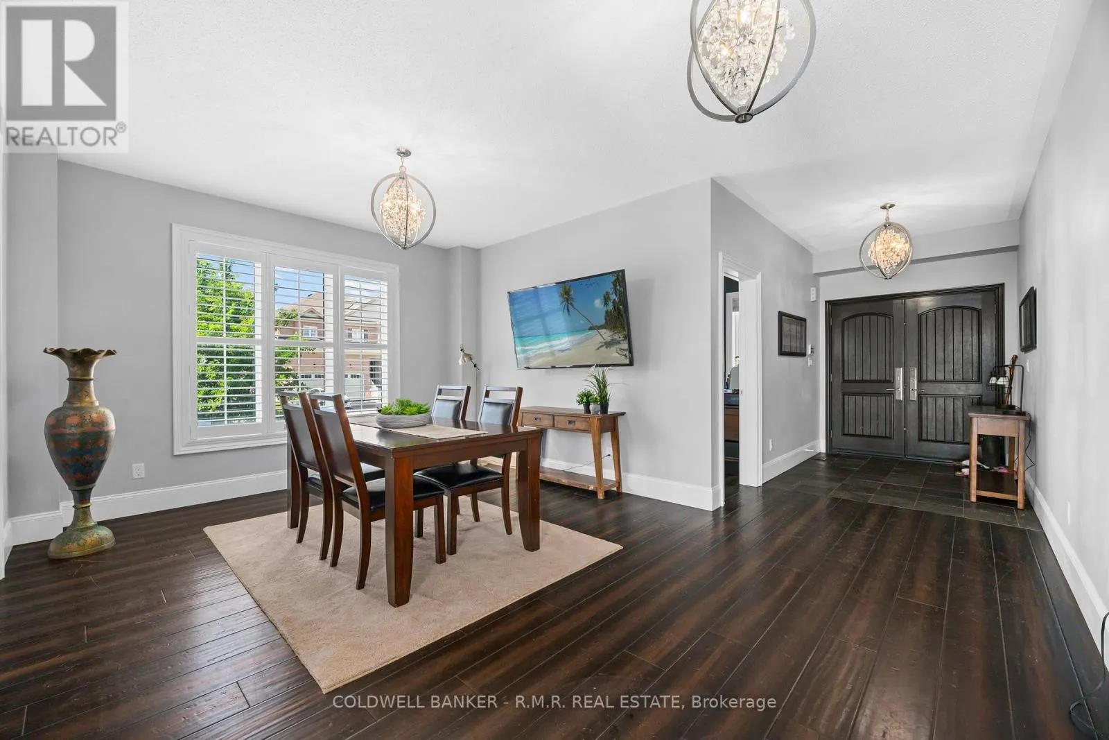 3 DON HADDEN CRESCENT