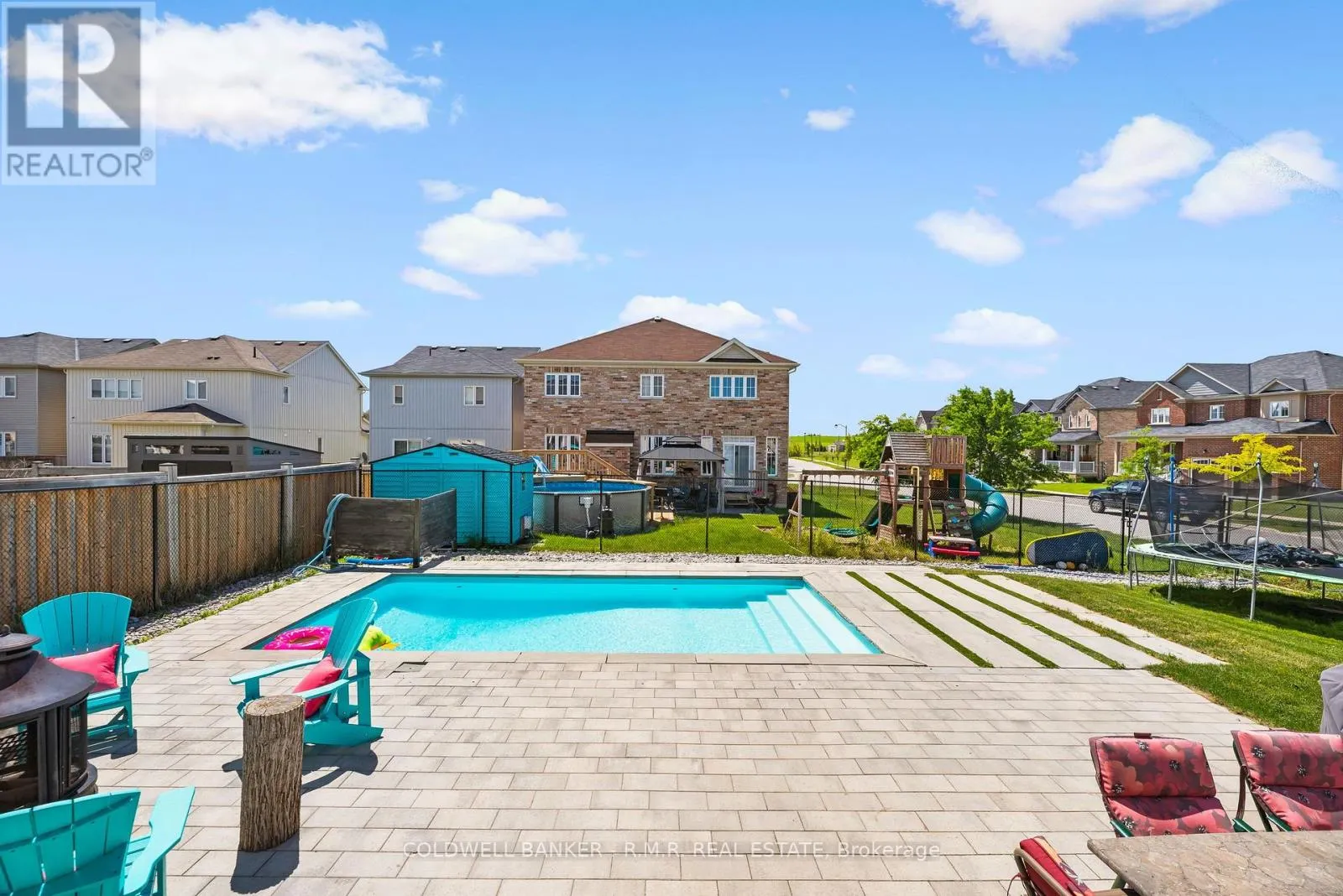 3 DON HADDEN CRESCENT