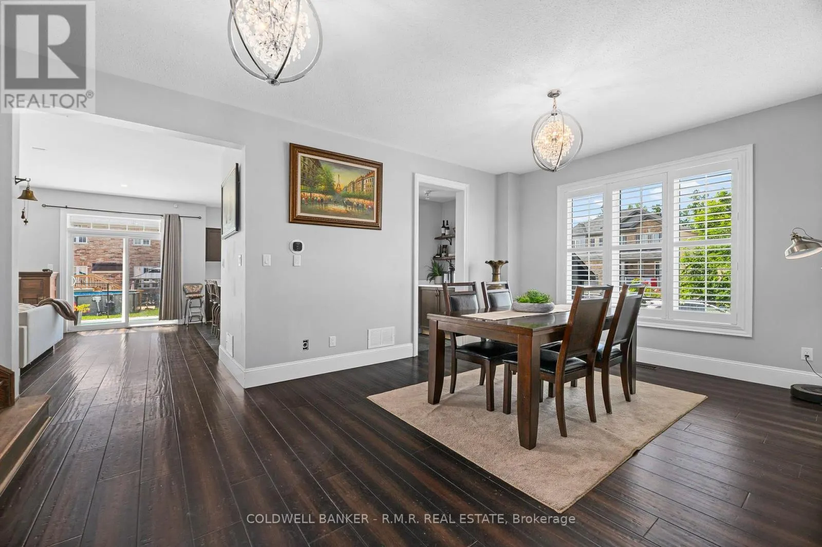 3 DON HADDEN CRESCENT