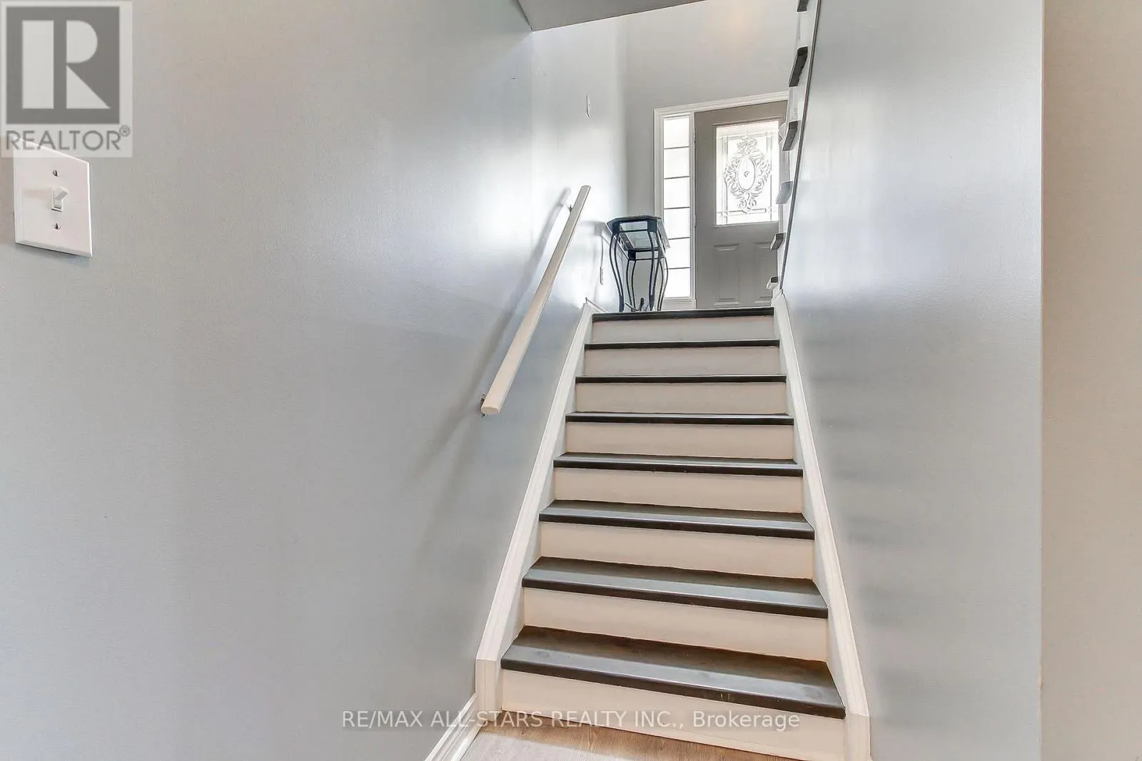 7 JOHN HARVEY STREET