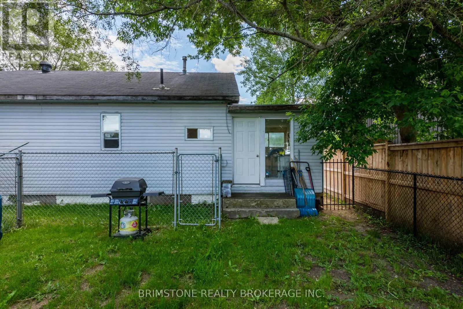 24 BRENTWOOD ROAD