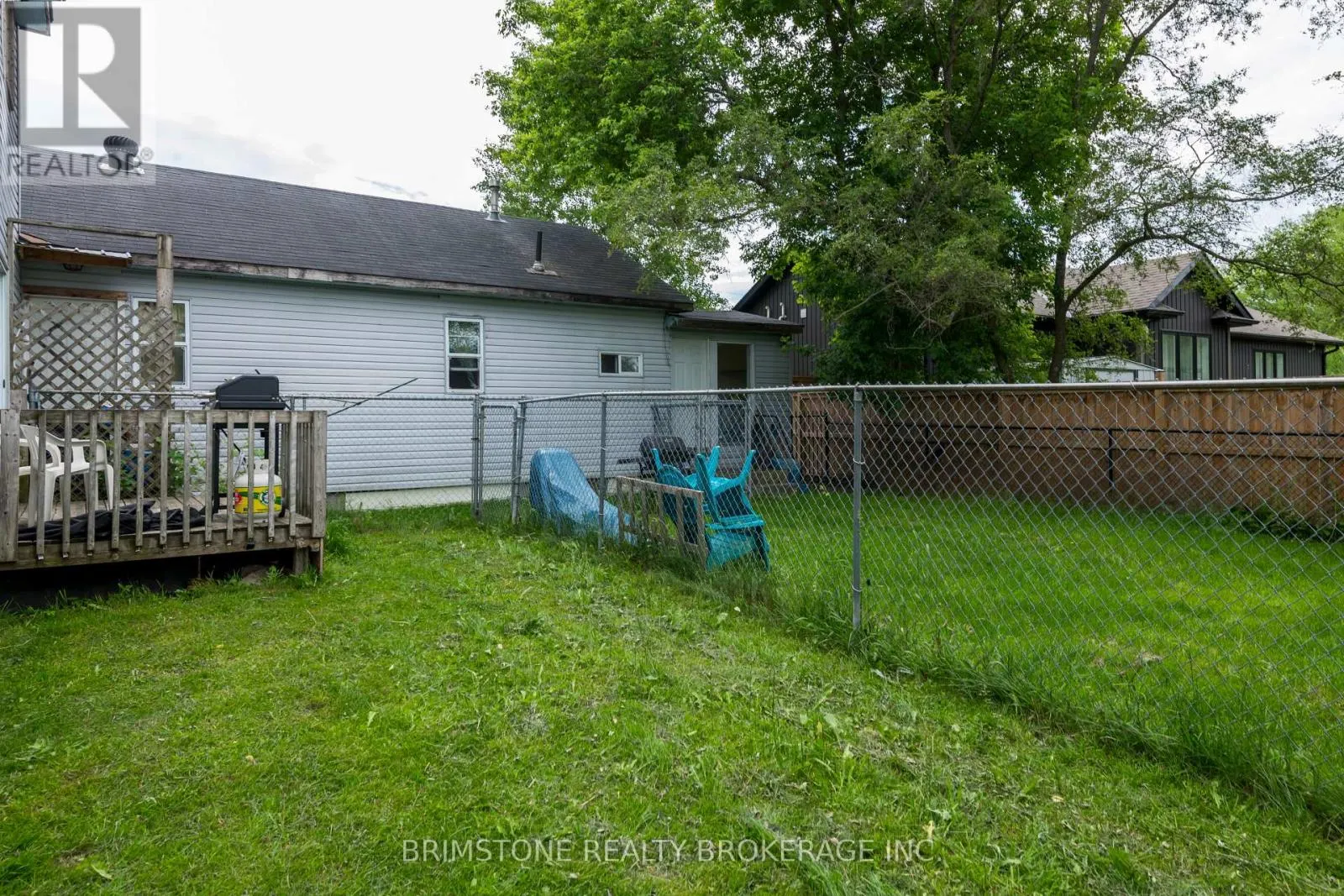 24 BRENTWOOD ROAD