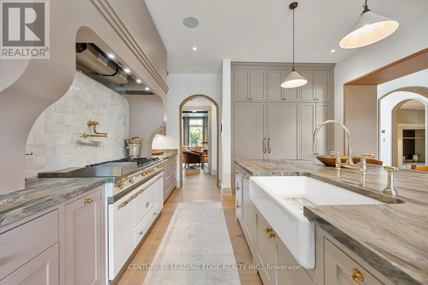 43 NEWTON REED CRESCENT