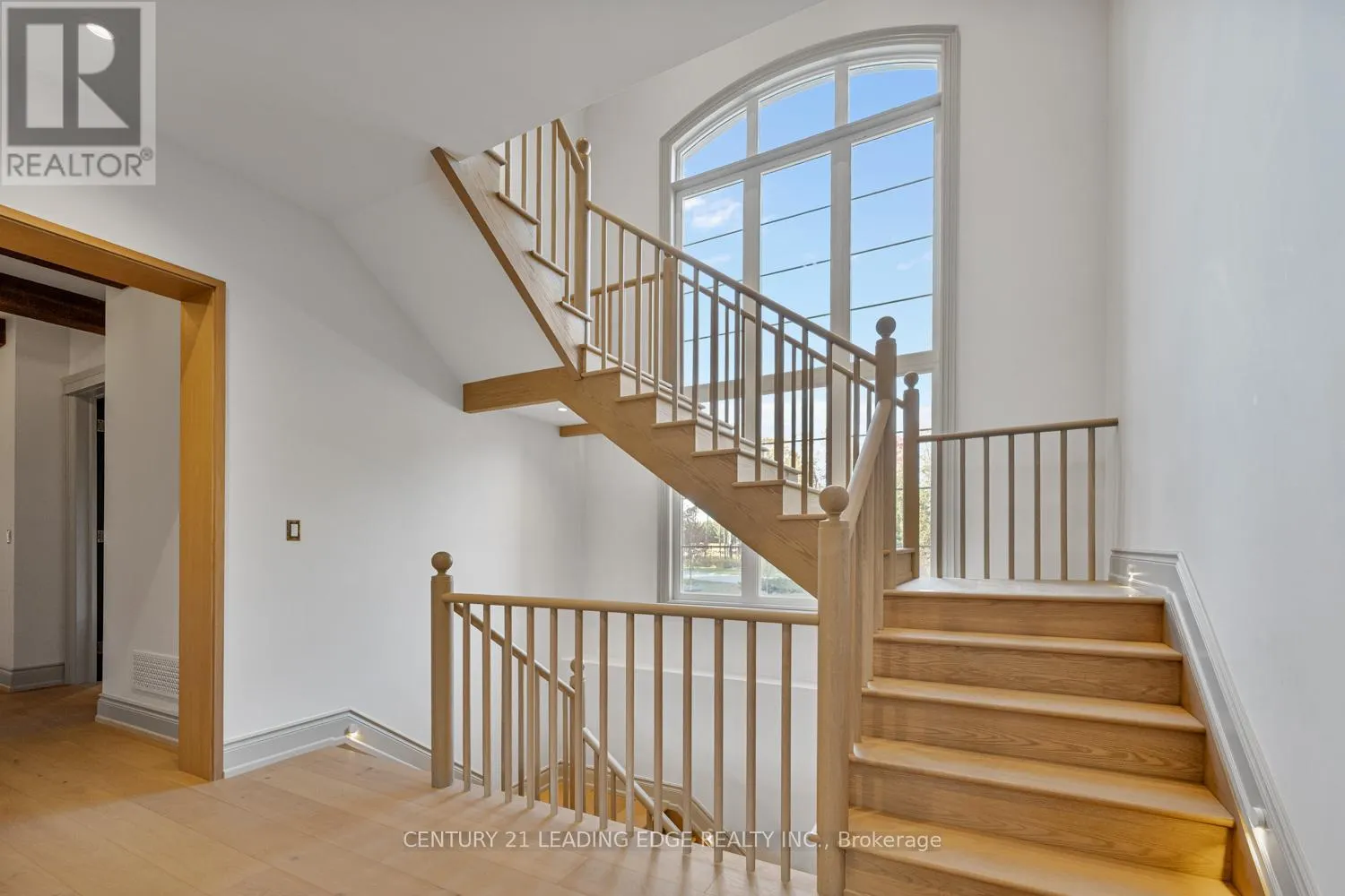 43 NEWTON REED CRESCENT