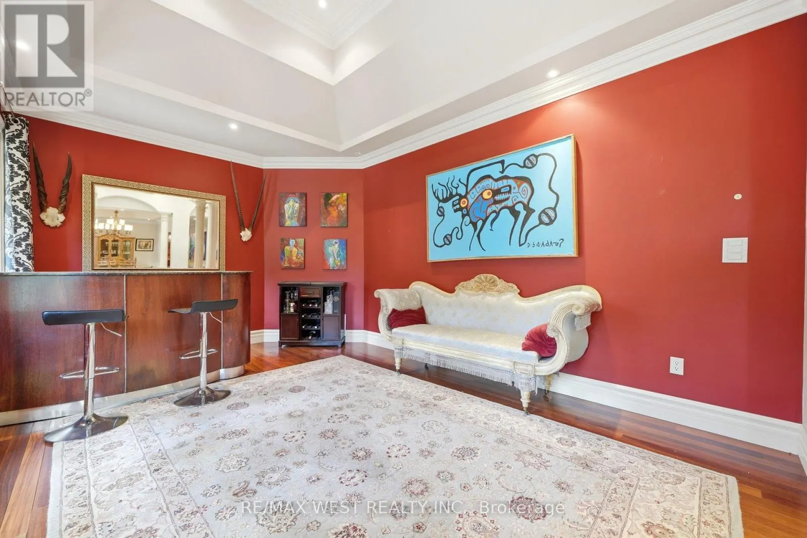 2 KINGSWOOD DRIVE
