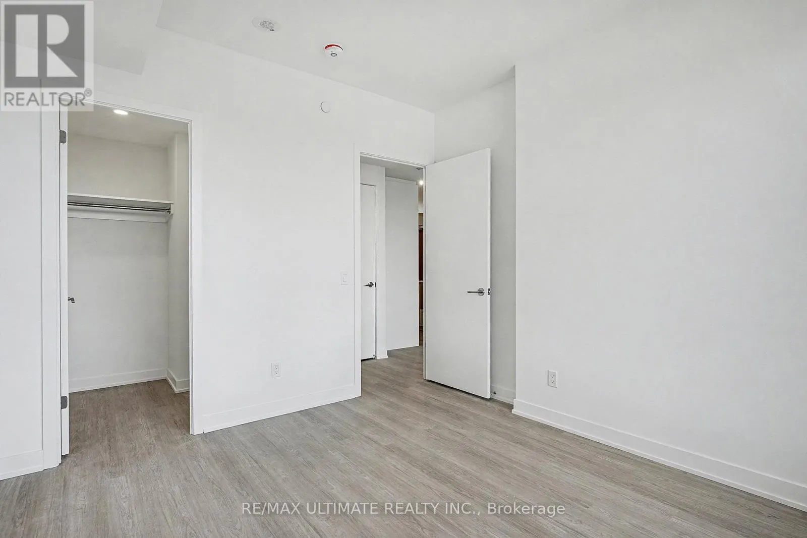 727 - 8188 YONGE STREET