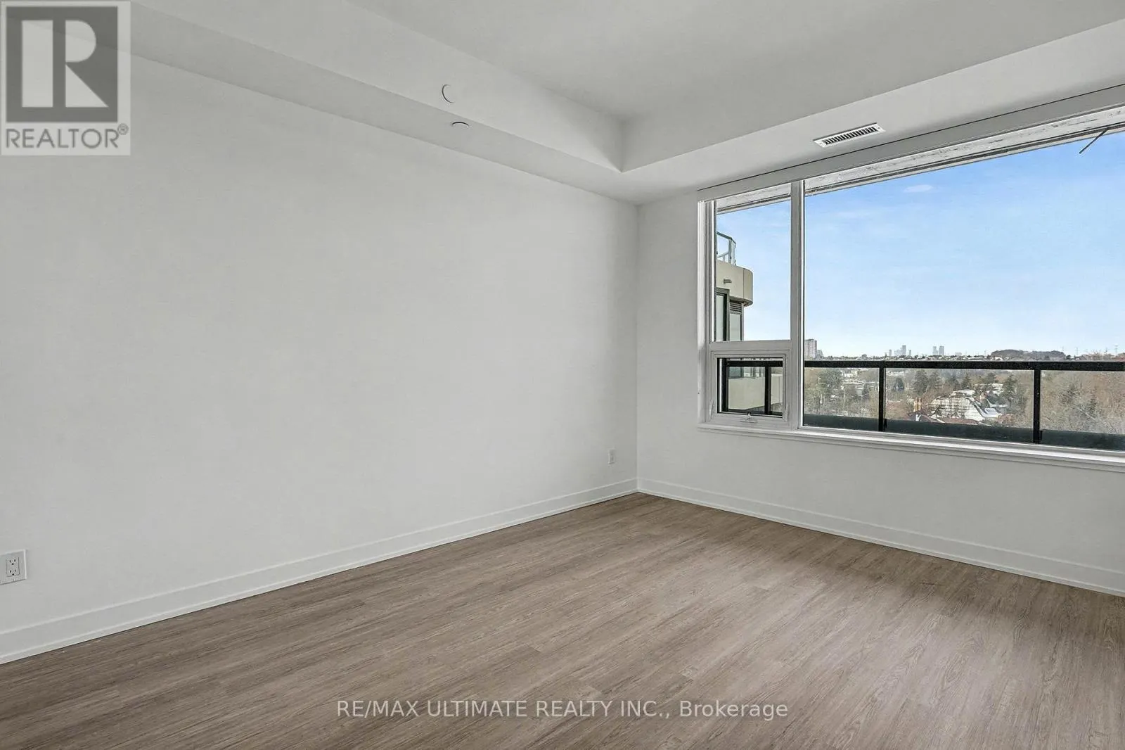727 - 8188 YONGE STREET