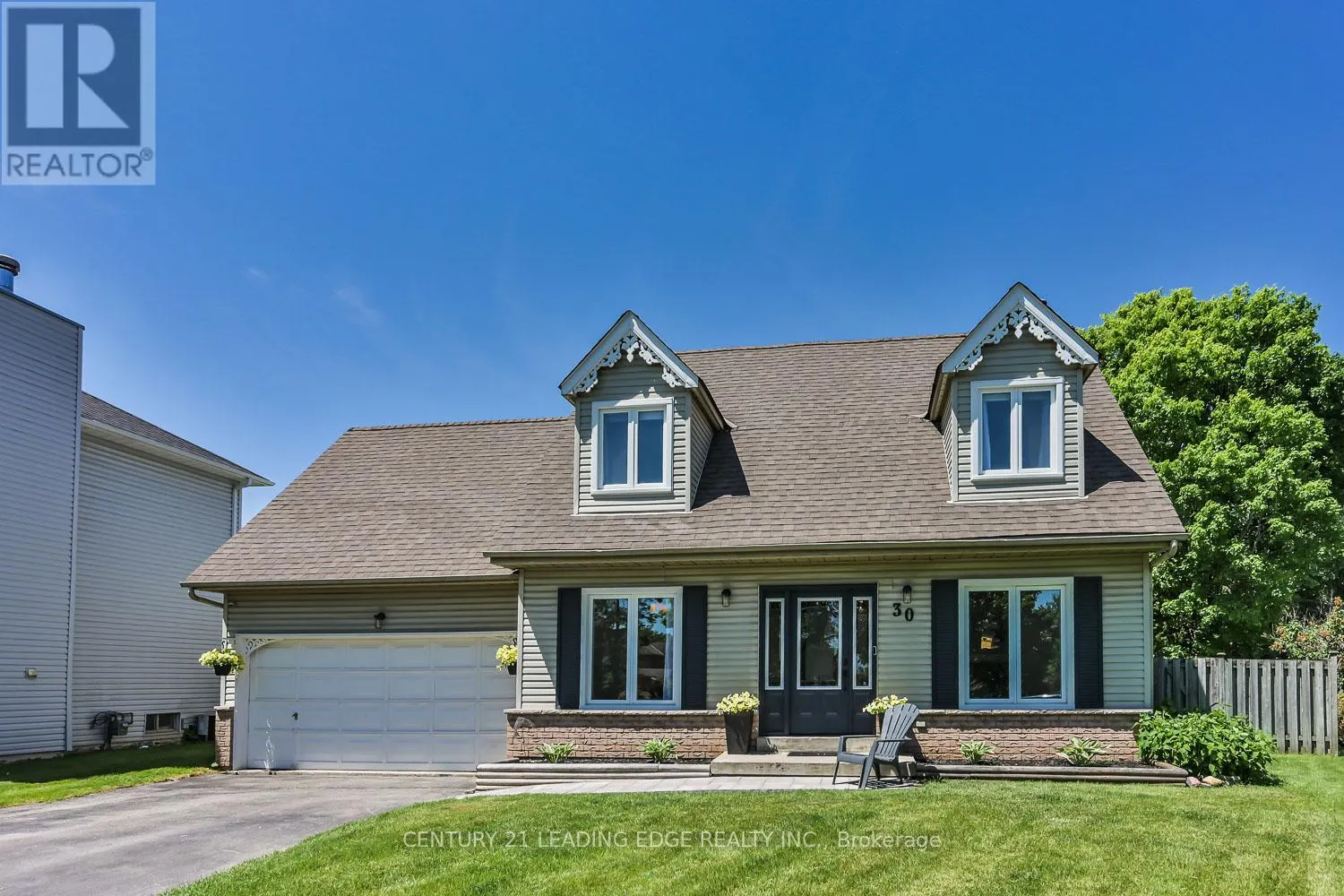 30 MCGUIRE CRESCENT